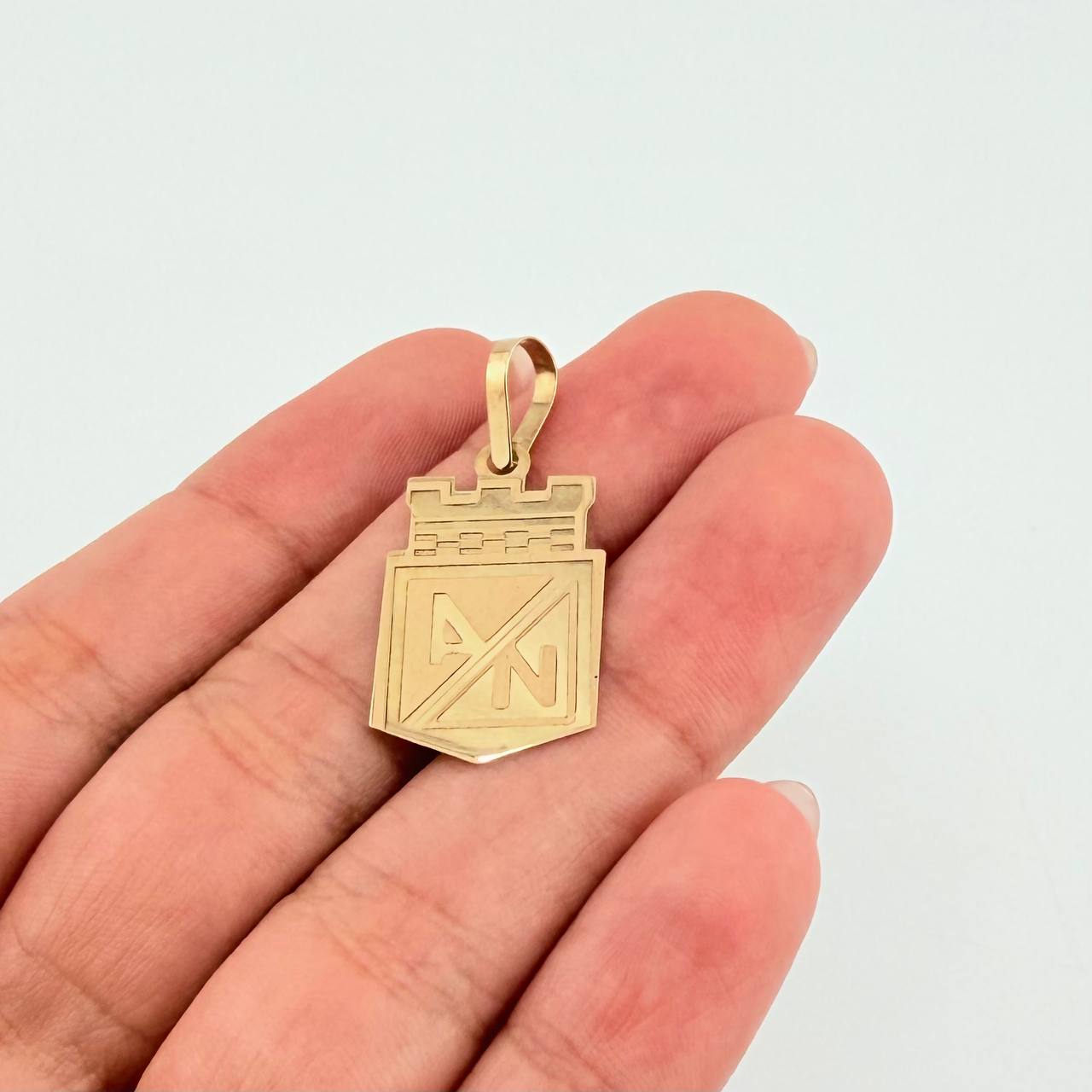 Dije Atletico Nacional 1.1gr / 3cm / Oro Amarillo 18K