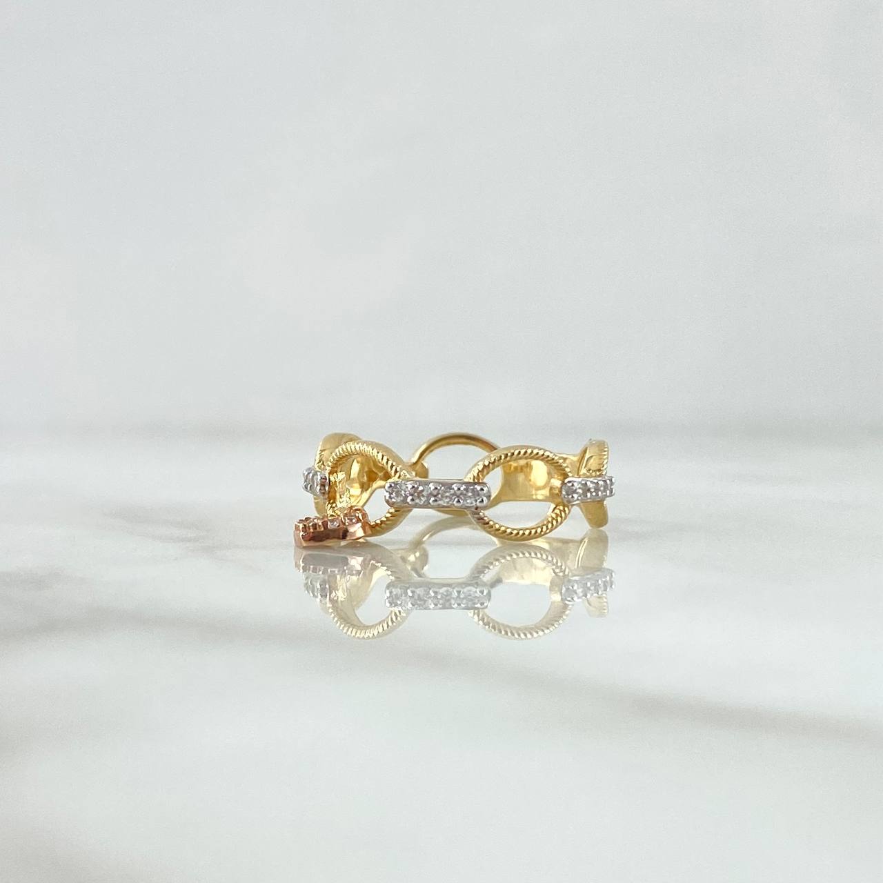 Anillo Aros Entrelazados Corazón Colgante 3gr / T6 1/4 / Circones Blancos Tres Oros 18K ©