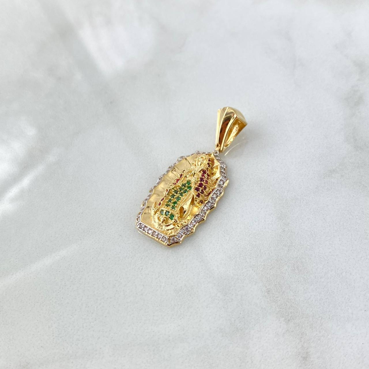 Dije Virgen Guadalupe 5.7gr / 3.5cm / Circones Blancos Verdes Fucsia Oro Amarillo 18K