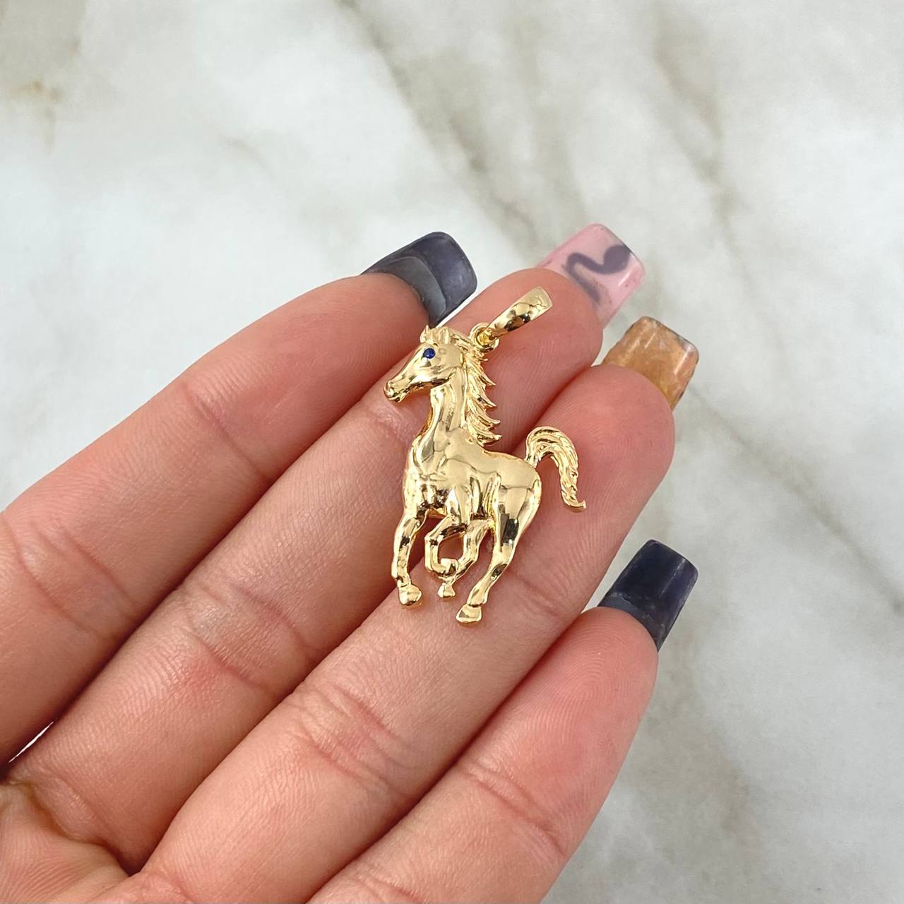 Dije Caballo  2.7gr / 3.2cm / Circon Azul Oro Amarillo 18K