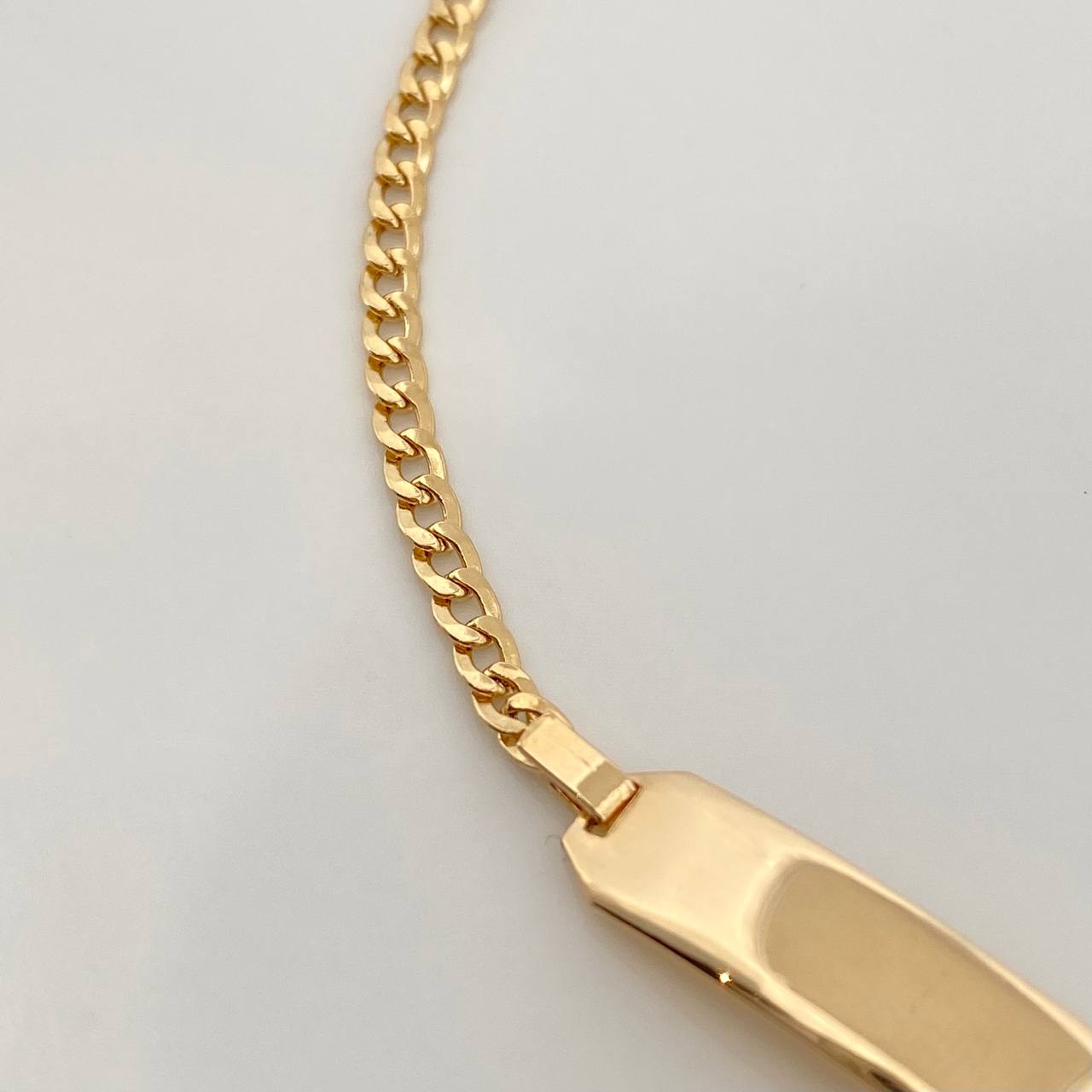 Pulso Bebé Placa Cubana 2.05gr / 14.5cm / 1.2mm Oro Amarillo +1 18K %