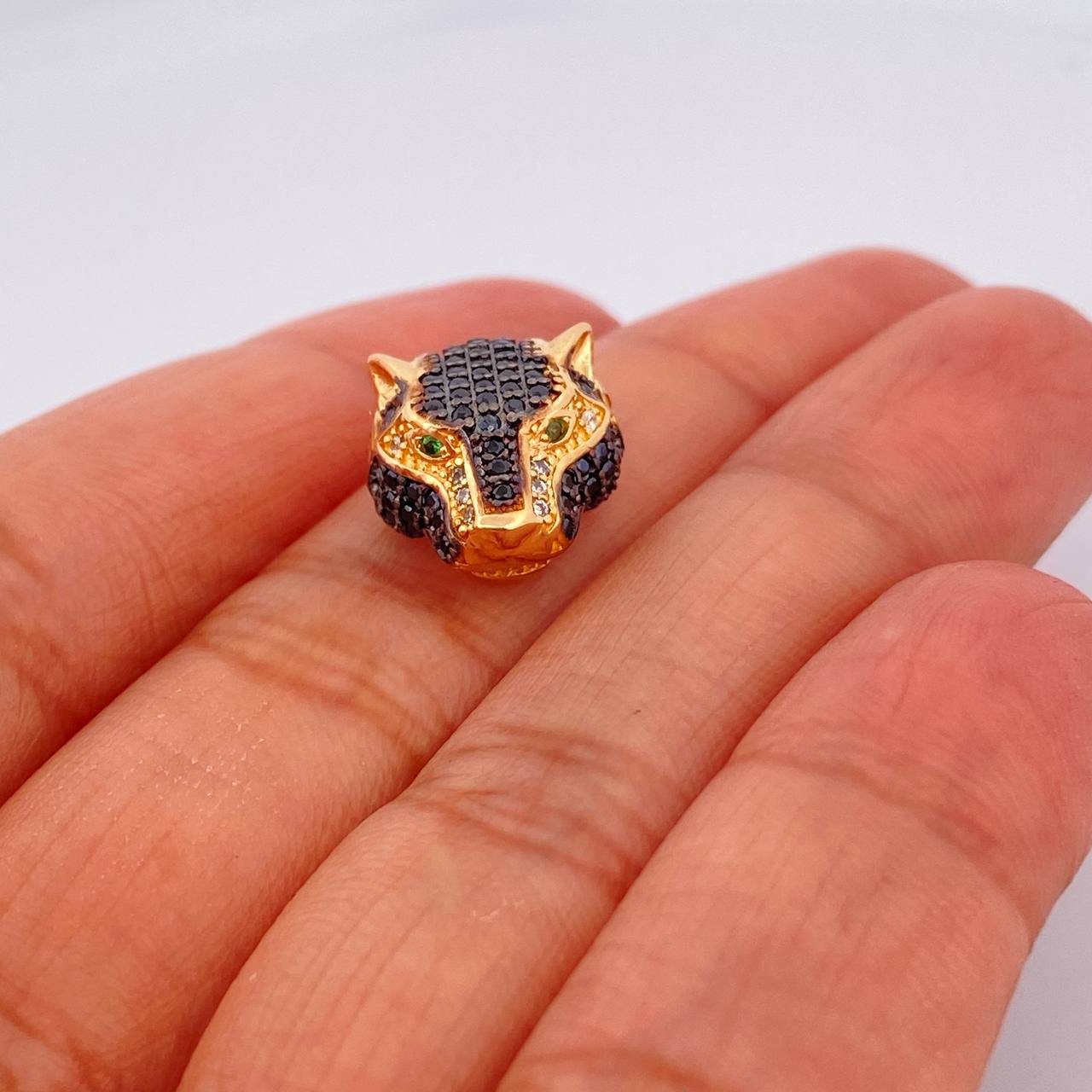 Herraje Pantera 3.1gr / 1.5cm / Dos Oro Amarillo Negro 18K %