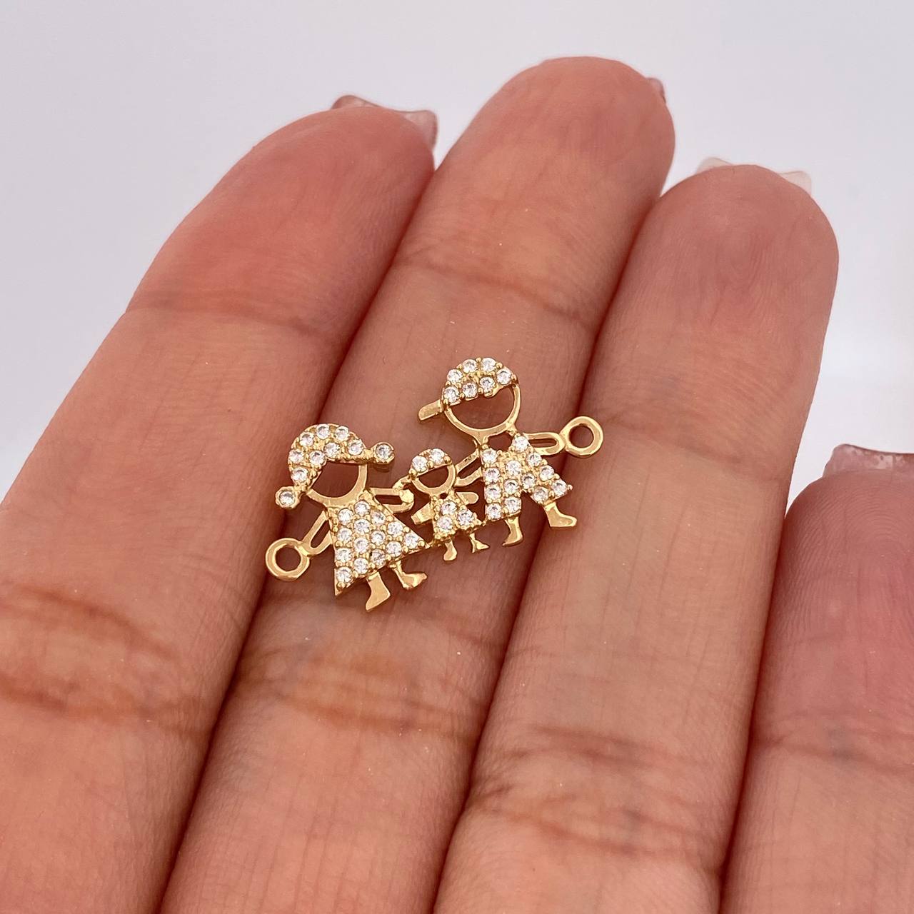 Herraje Familia Silueta 1.55gr / 2.1cm / Oro Amarillo 18K %