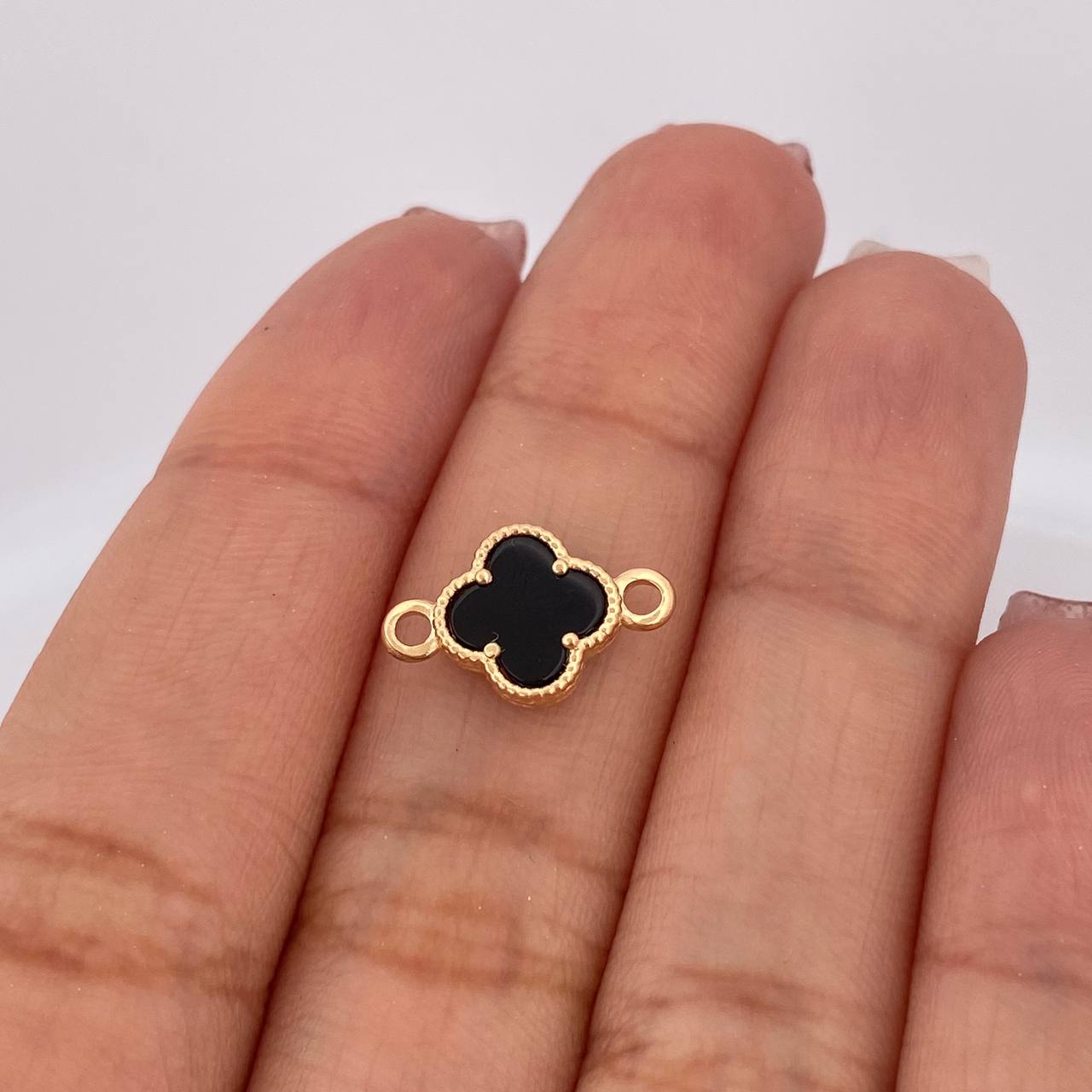 Herraje Trebol 0.9gr / 1.6cm / Oro Amarillo Nac.Esp. 18K %