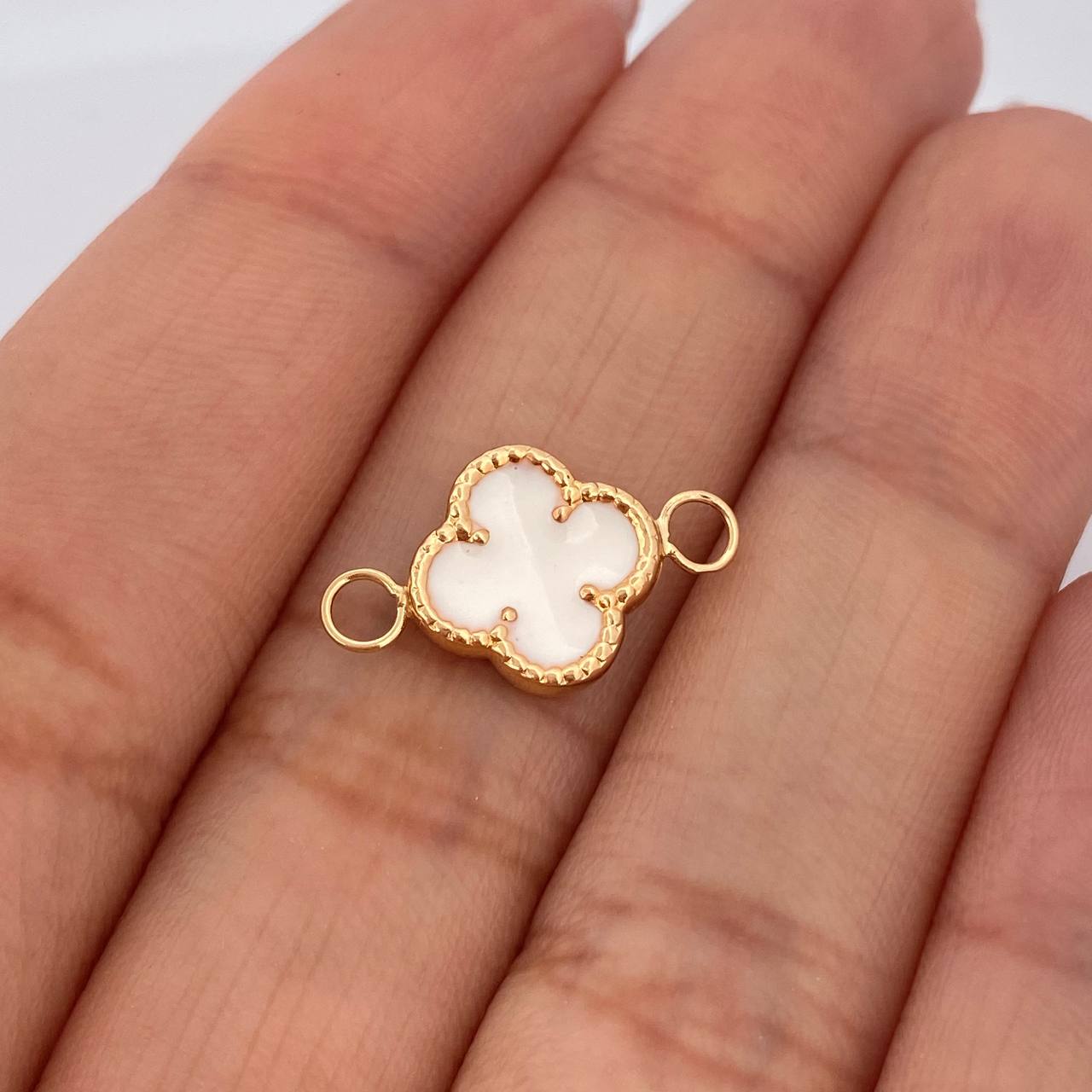 Herraje Trebol 0.55gr / 1.8cm / Oro Amarillo 18K %