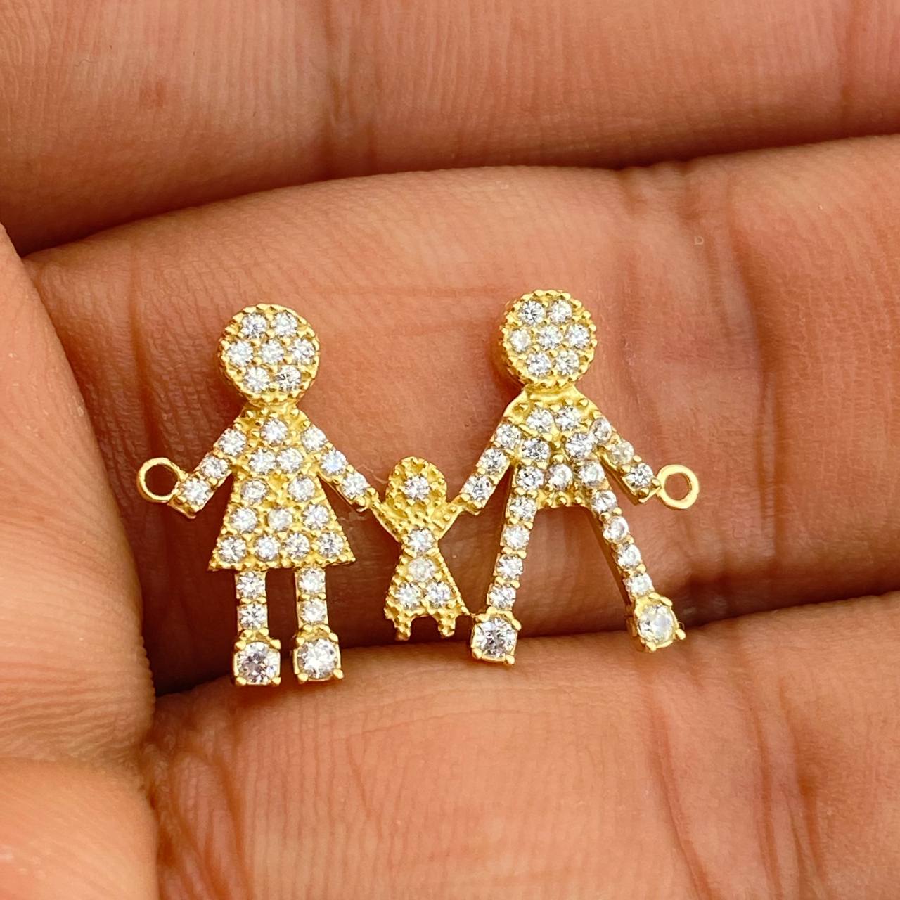 Herraje Familia Silueta 1.55gr / 2.3cm / Oro Amarillo 18K %