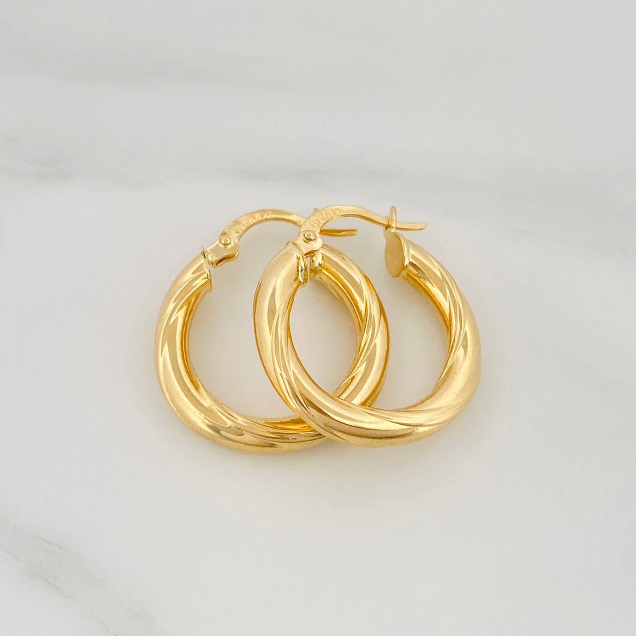 Candongas Kris 2.4 g / 2.3 cm Oro Amarillo 18K