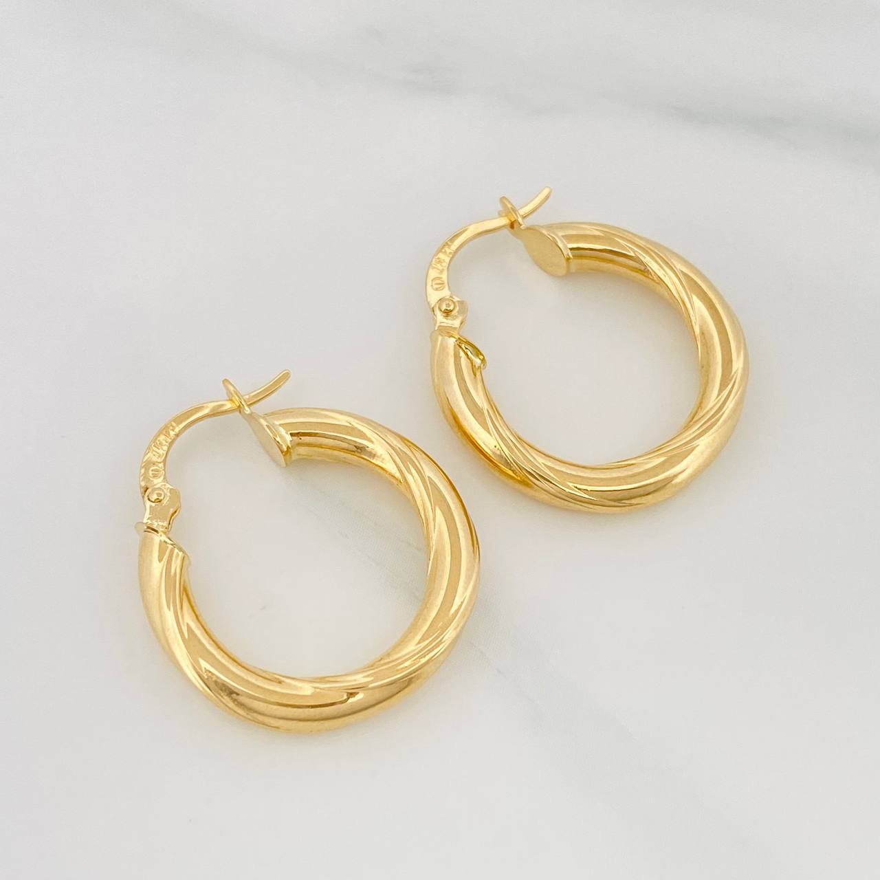 Candongas Kris 2.4 g / 2.3 cm Oro Amarillo 18K