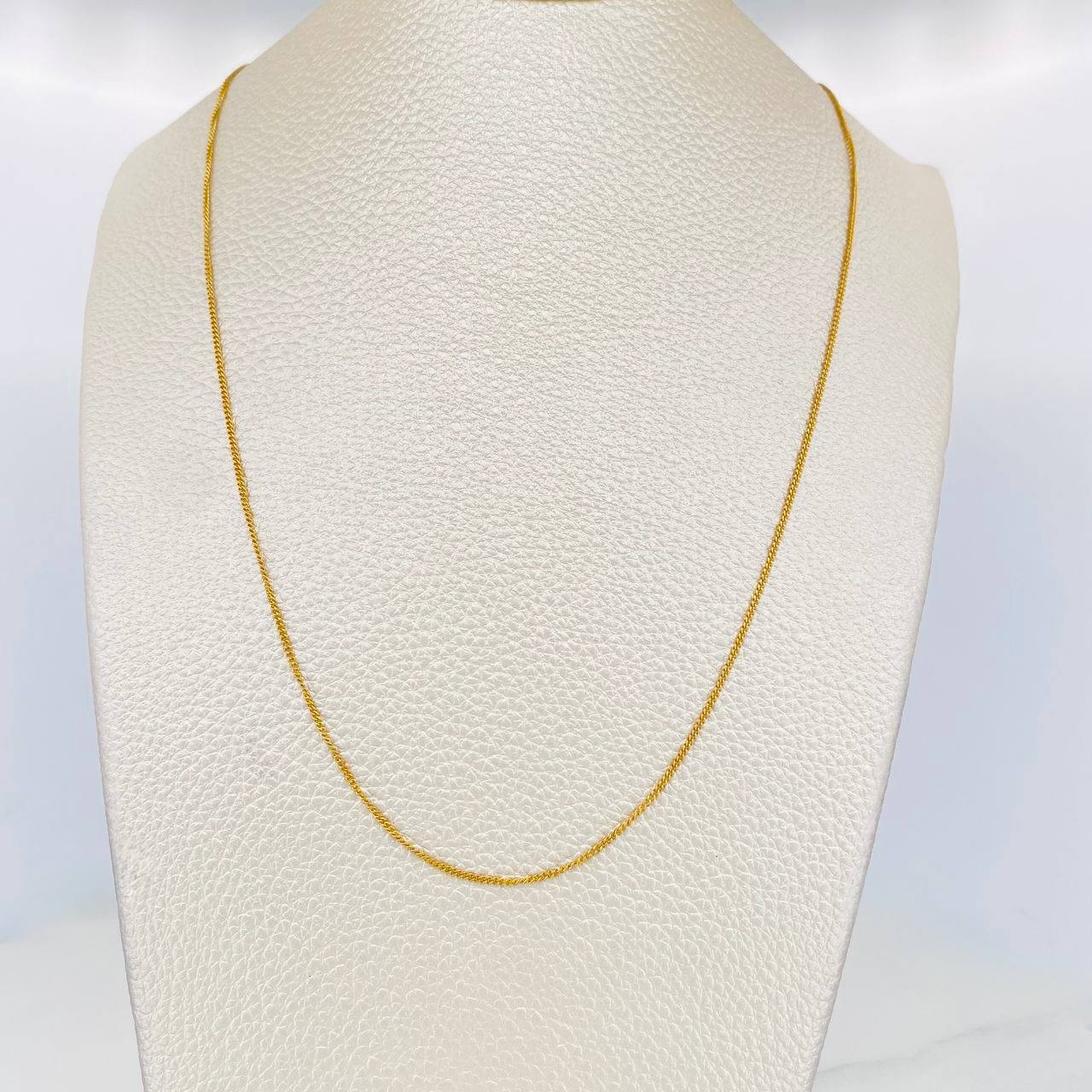 Cadena Mini Cubana 0.95 g / 45.05 cm / 0.9 mm Oro Amarillo 18K