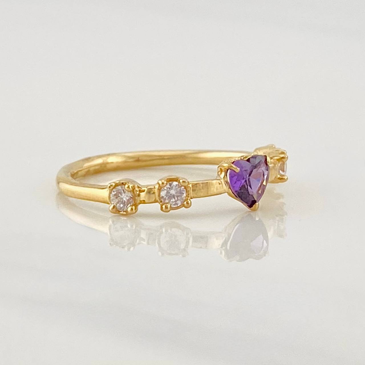 Anillo Corazón 1.55g / T4 3/4 Oro Amarillo 18K