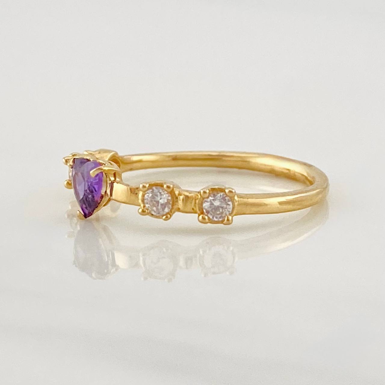 Anillo Corazón 1.55g / T4 3/4 Oro Amarillo 18K
