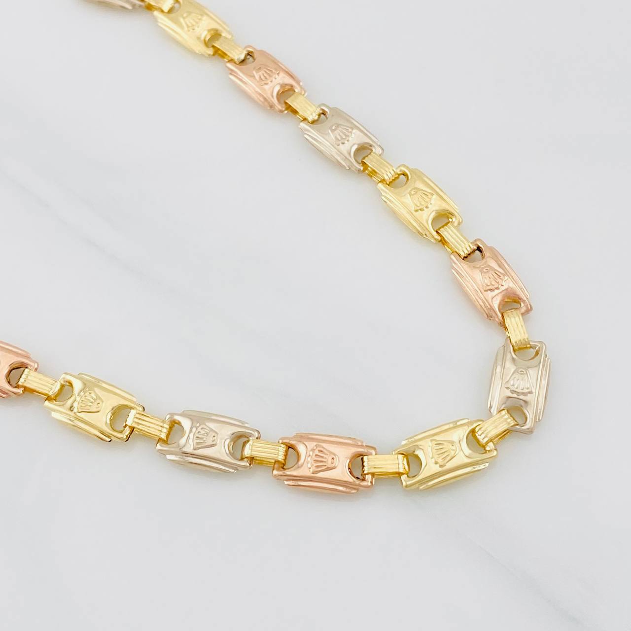 Cadena Rustica Corona 16.1g / 60cm / 5.8mm Tres Oros 18K