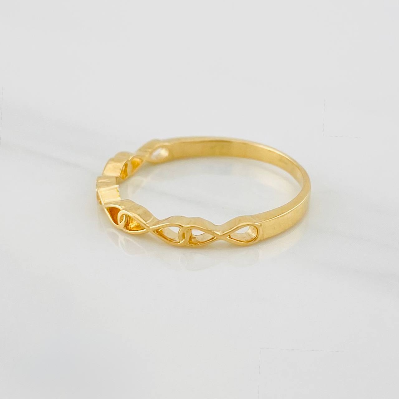 Anillo Infinitos 1.5g / T6 1/2 Oro Amarillo 18K
