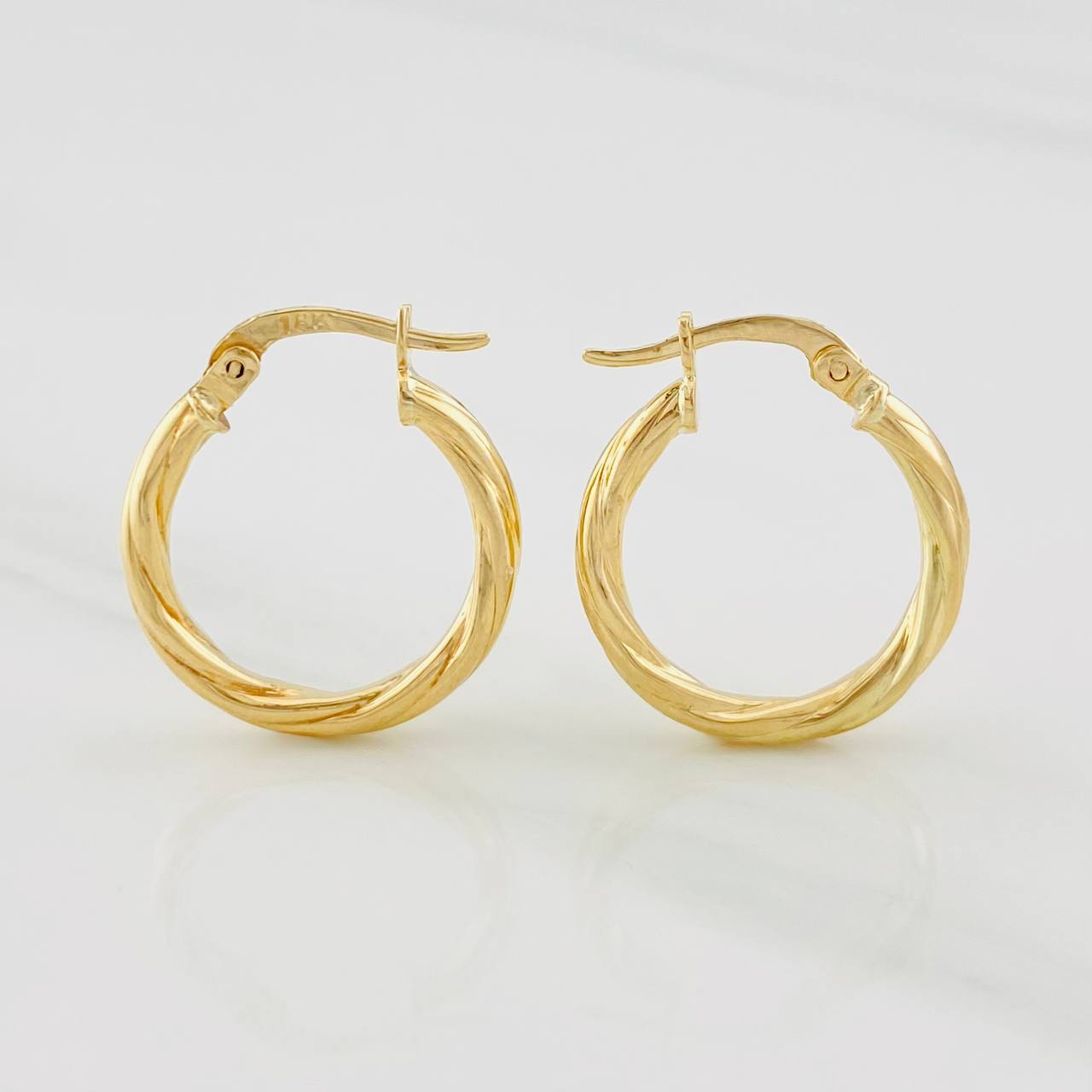 Candongas Mary 1.5g / 1.9cm Oro Amarillo 18K