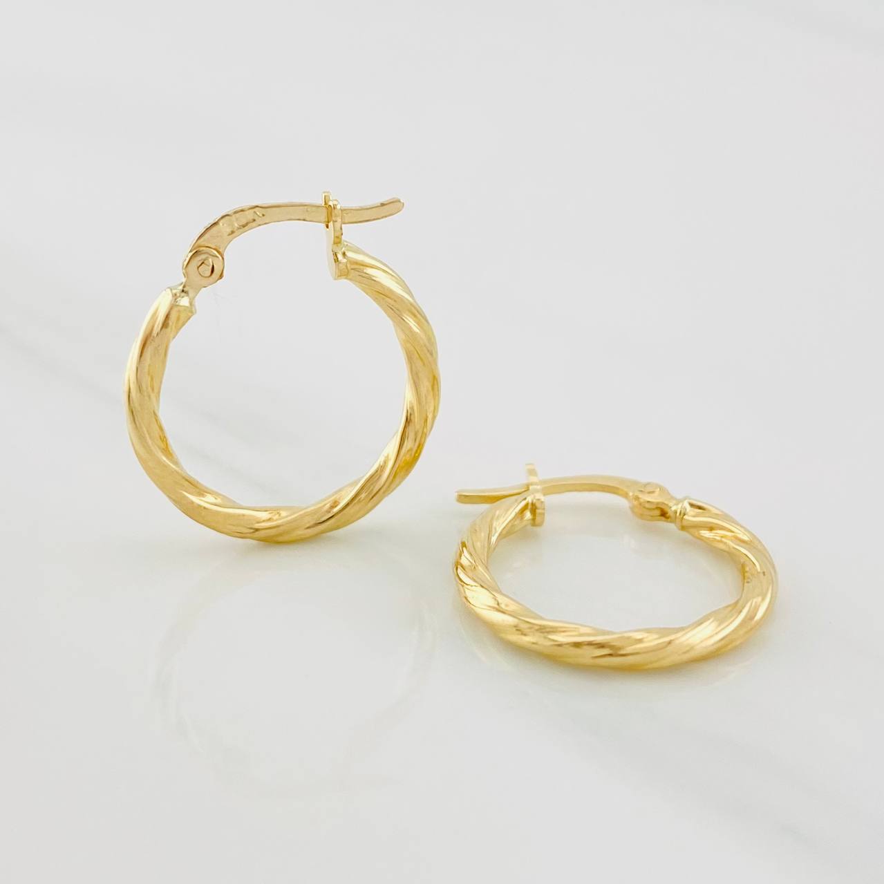 Candongas Mary 1.2g / 1.9cm Oro Amarillo 18K