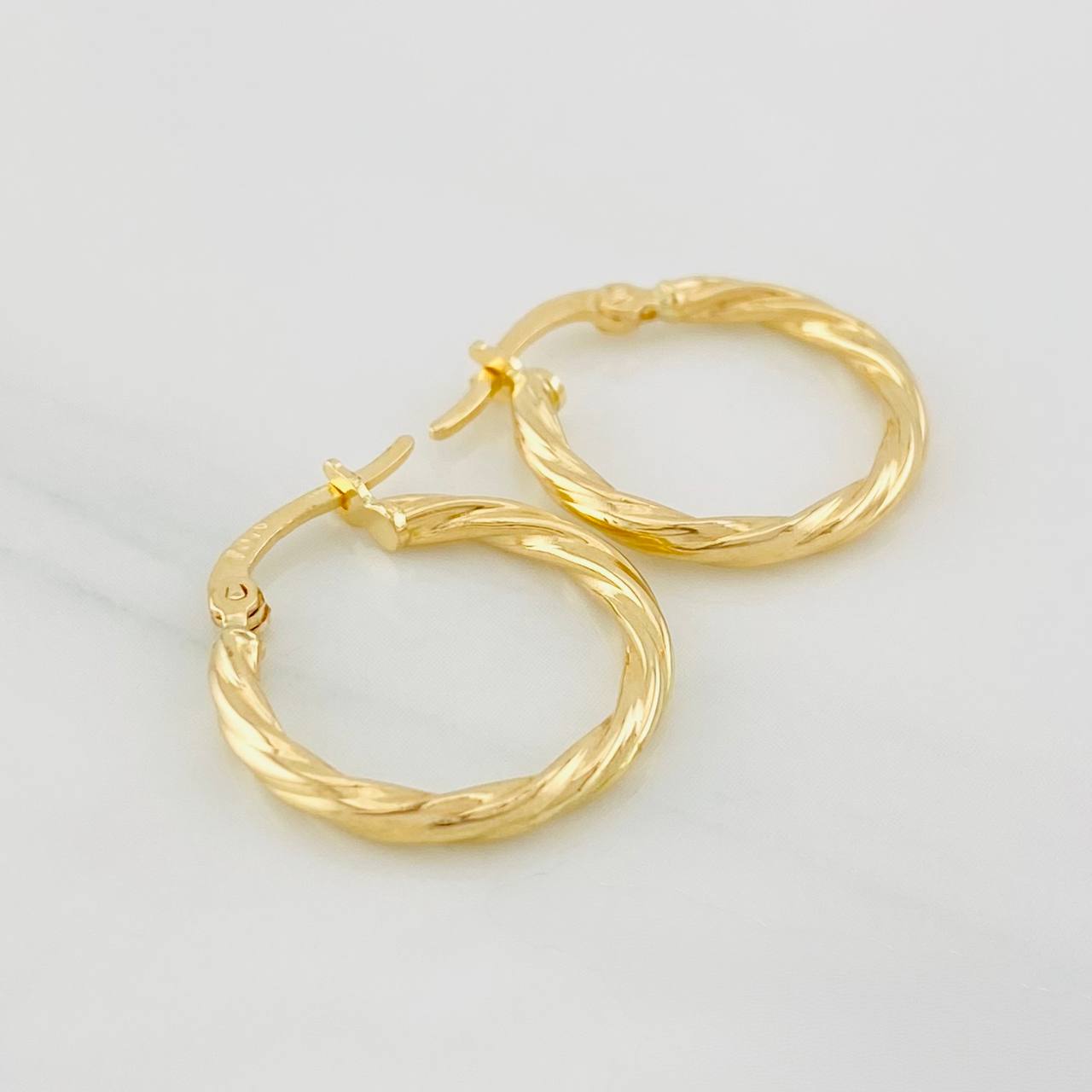 Candongas Mary 1.2g / 1.9cm Oro Amarillo 18K