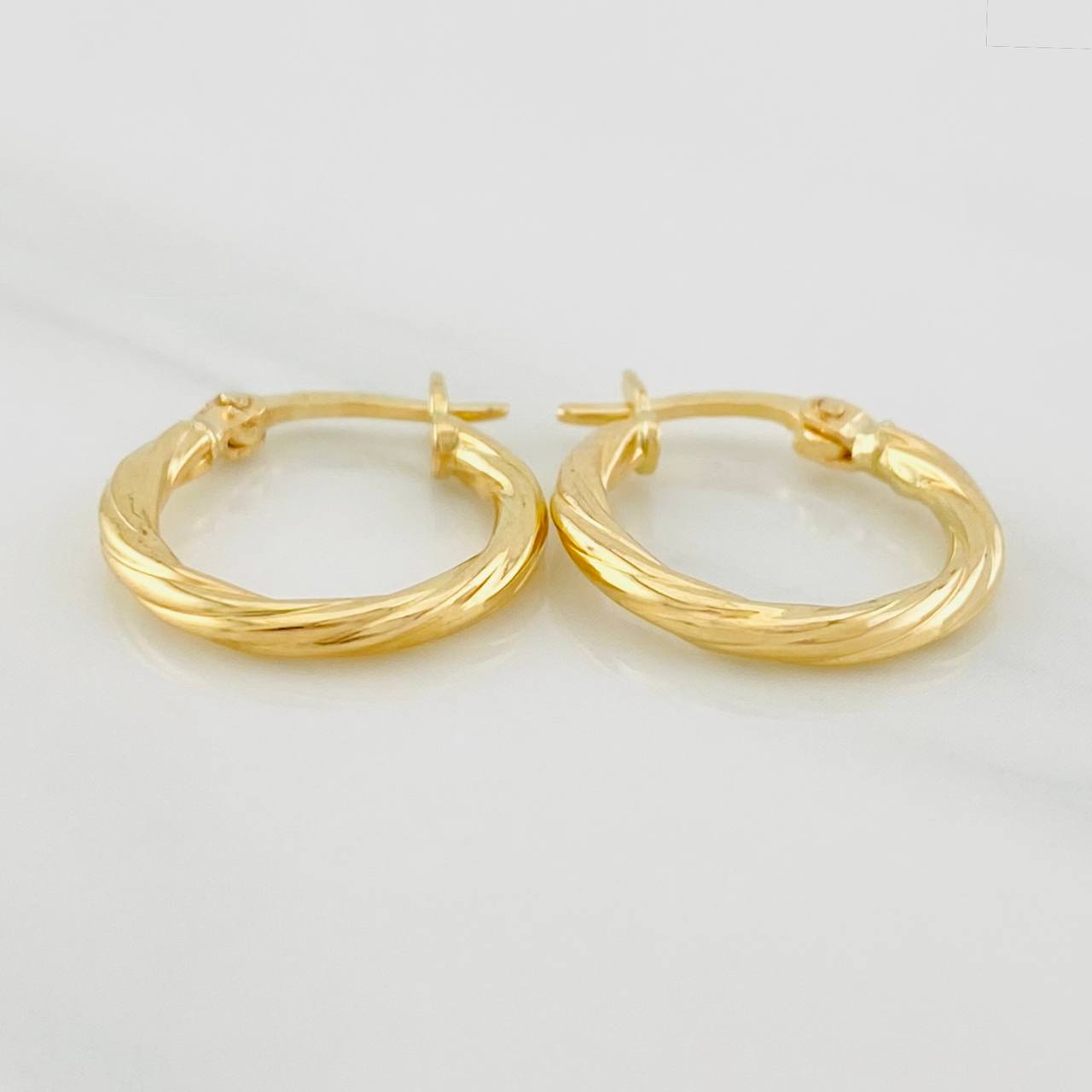 Candongas Mary 0.9g / 1.5cm Oro Amarillo 18K