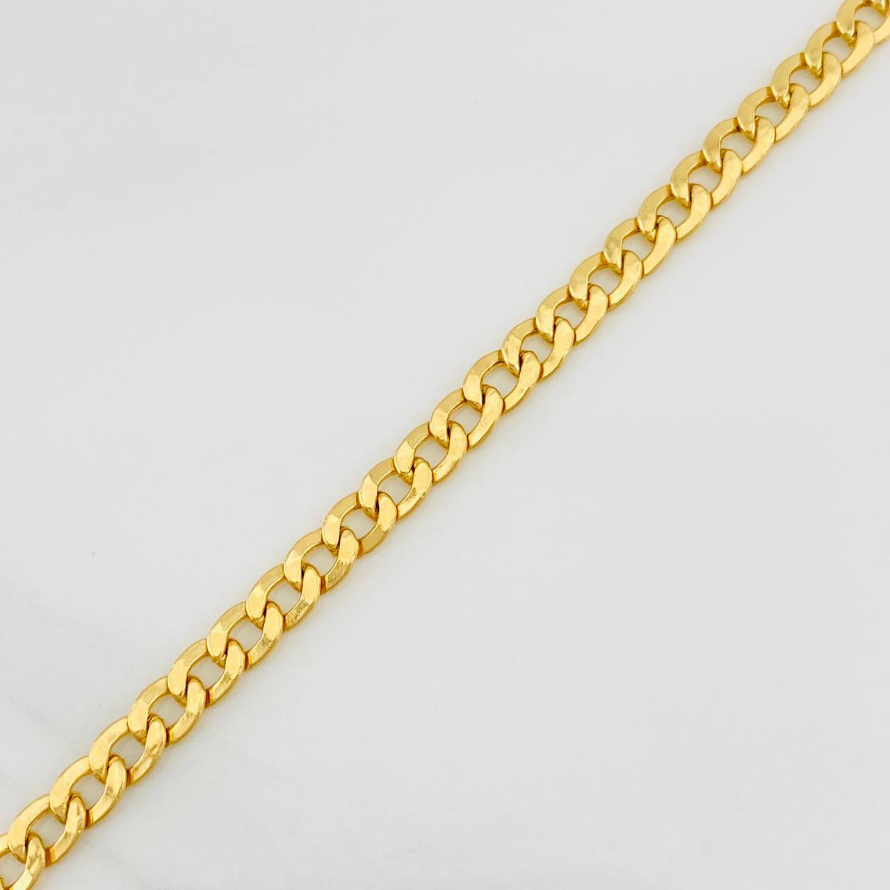 Pulso Cubano 2.5g / 20.3cm / 3.32mm Oro Amarillo 18K