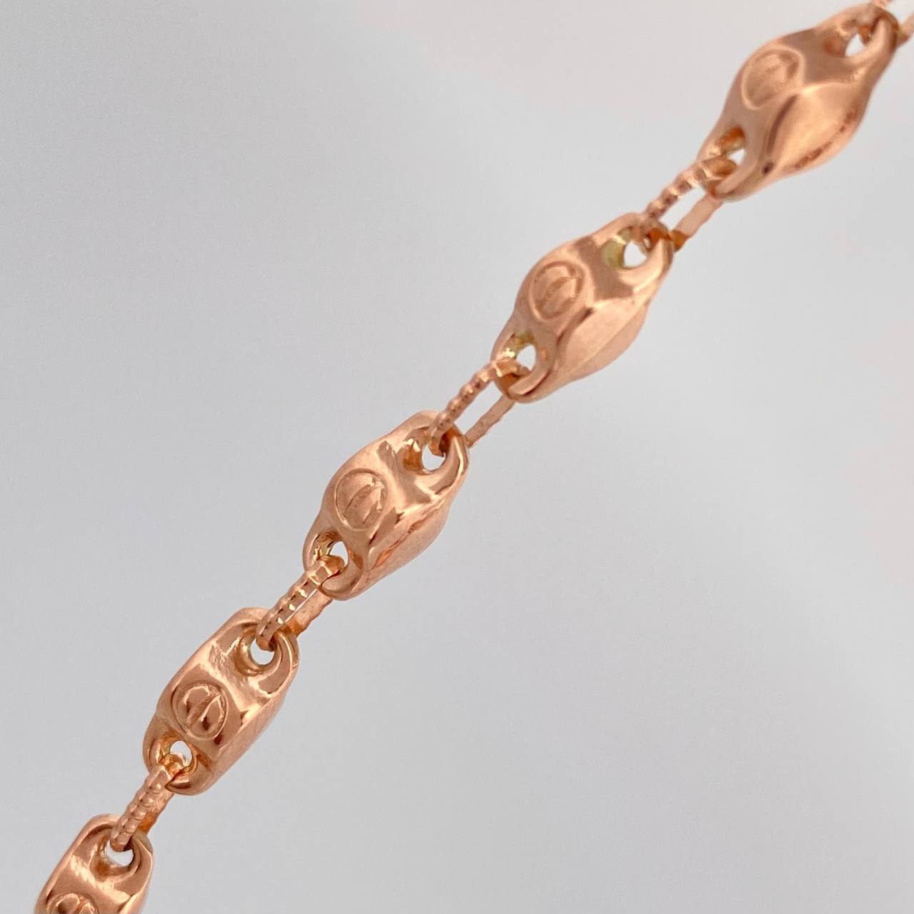 Cadena Rustica Tornillo 15.95gr / 63.5cm / 4.5mm Oro Rosa 18K $