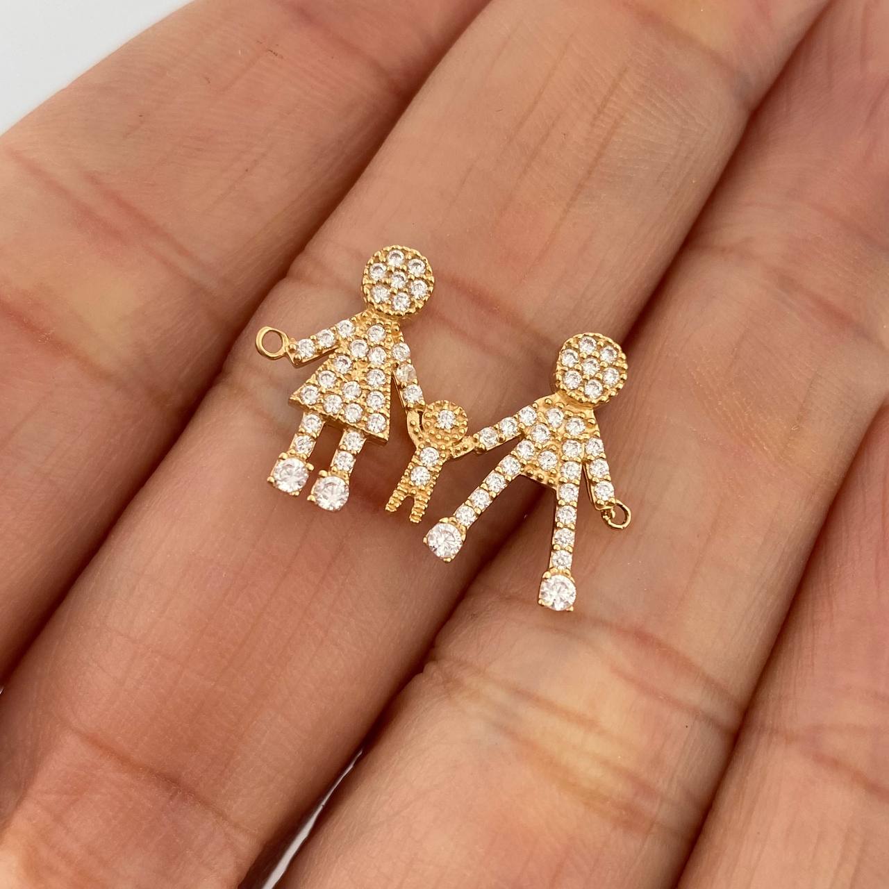 Herraje Familia Silueta 1.65gr / 2.1cm / Oro Amarillo 18K %