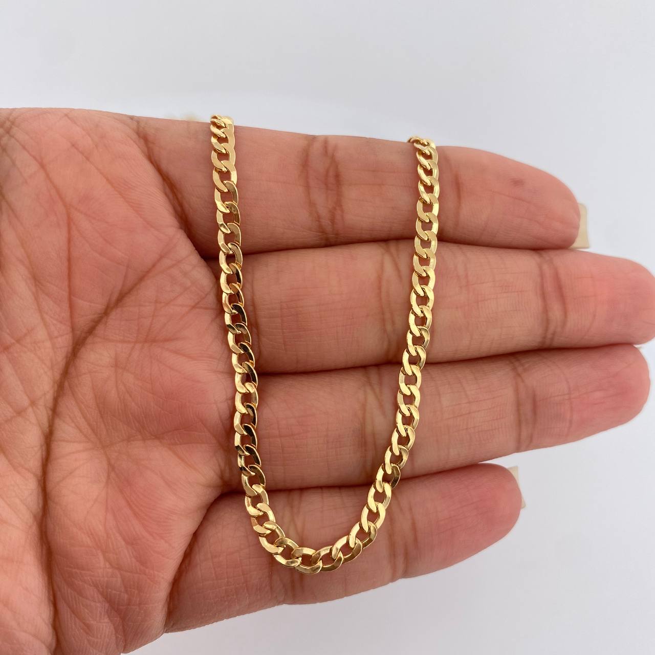Cadena Cubana 8.25gr / 69.5cm / 3.2mm Oro Amarillo +1 18K %