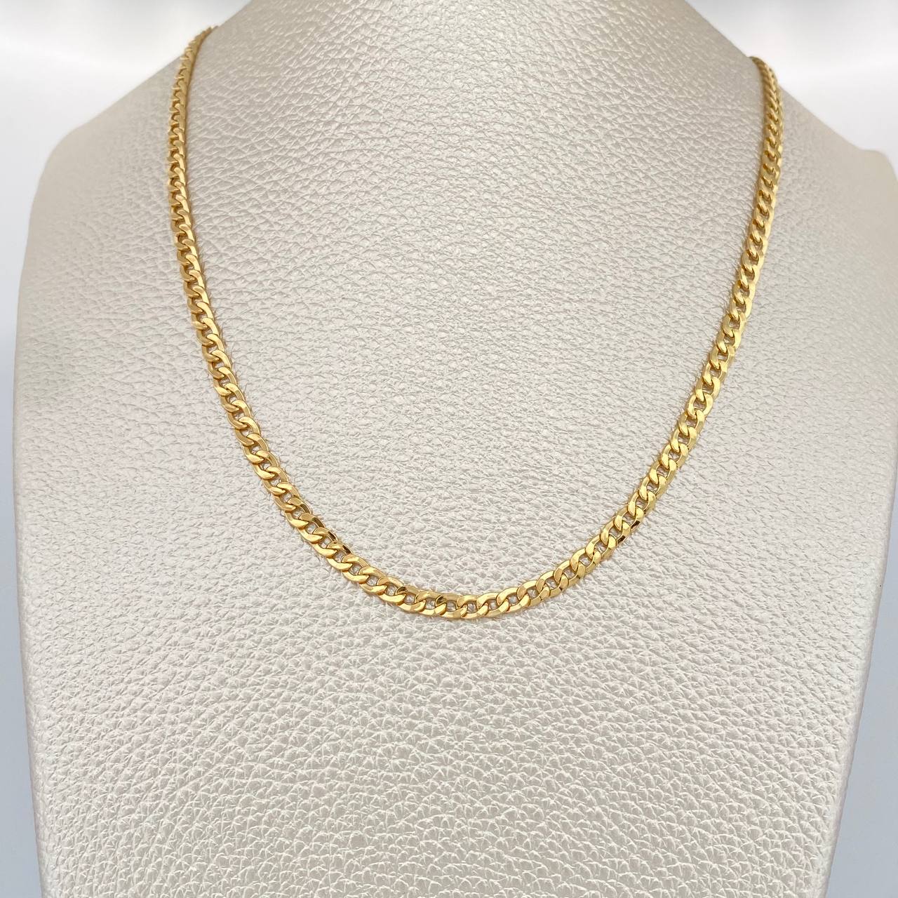 Cadena Cubana 8.25gr / 69.5cm / 3.2mm Oro Amarillo +1 18K %