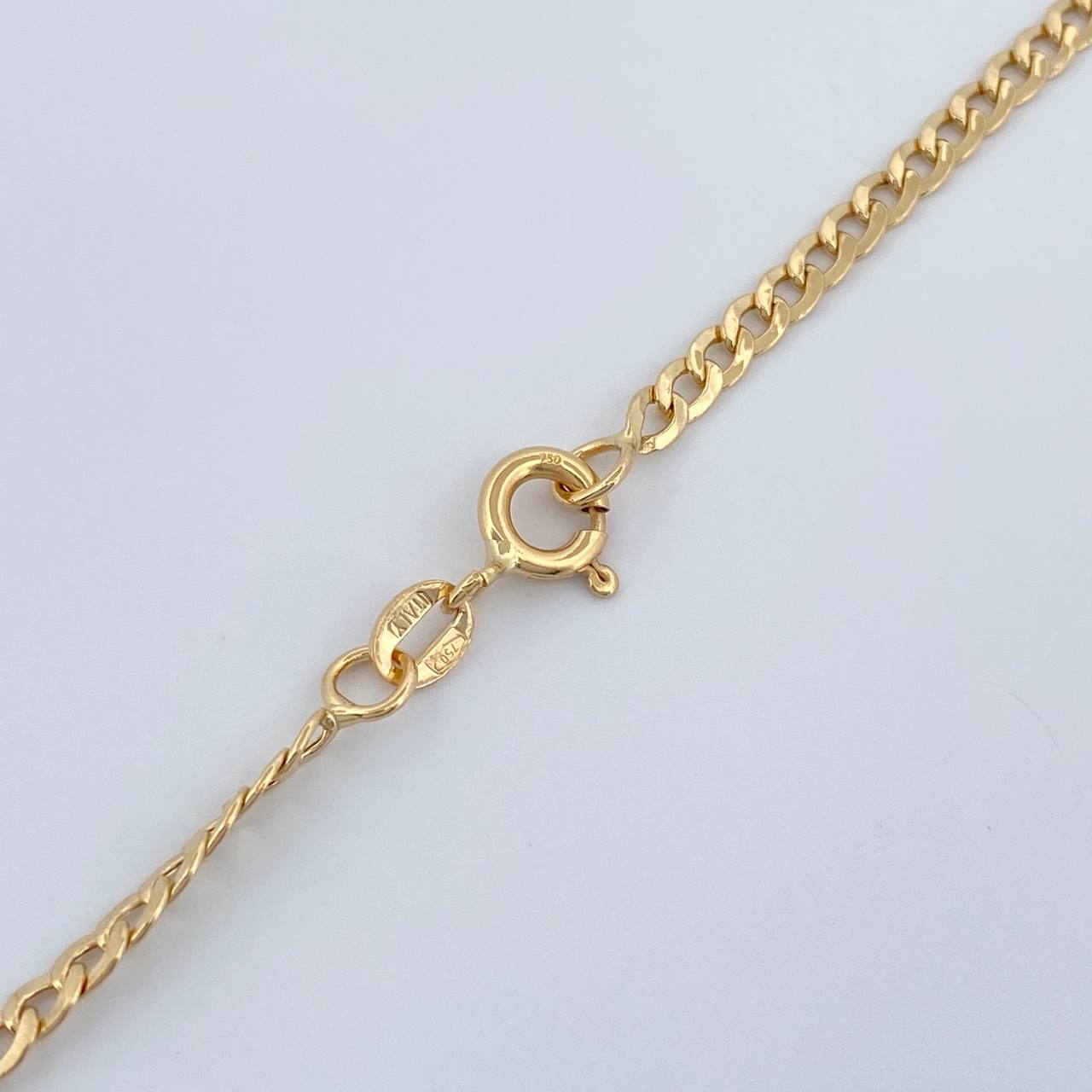 Cadena Cubana 6.1gr / 70.4cm / 2.75mm Oro Amarillo +1 18K %