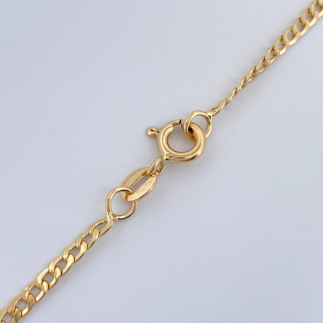 Cadena Cubana 4.15gr / 60.5cm / 2.35mm Oro Amarillo +1 18K %