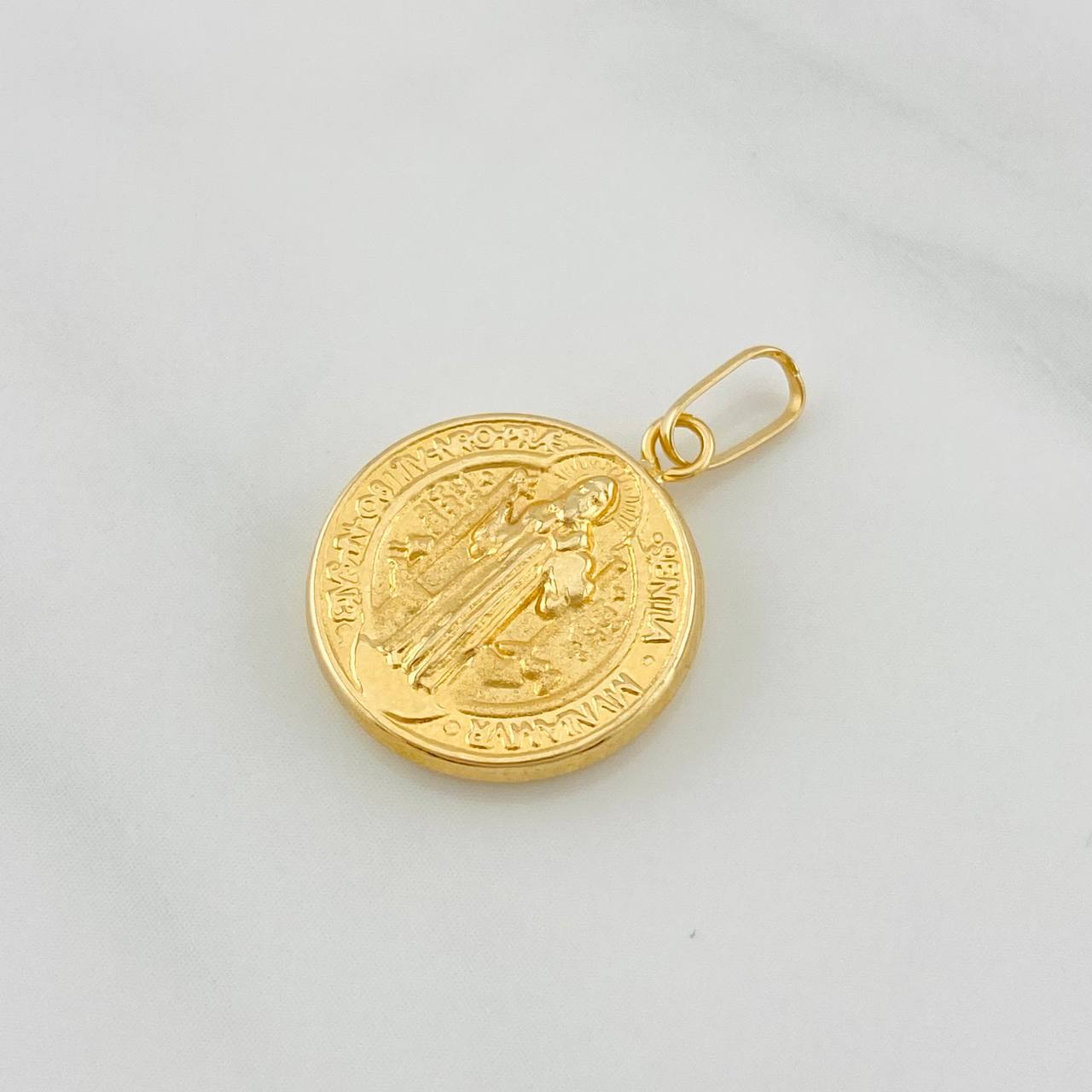 Dije San Benito 0.8g / 2cm Oro Amarillo 18K