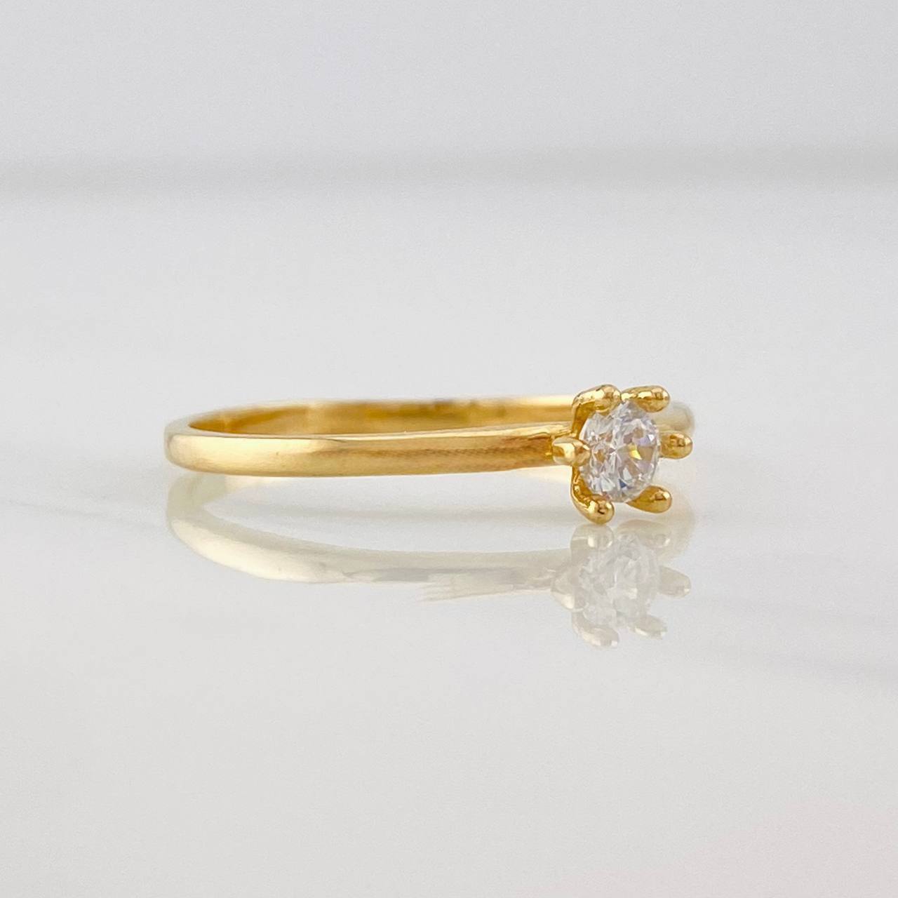 Anillo Solitario 1.5g / T7 3/4 Oro Amarillo 18K