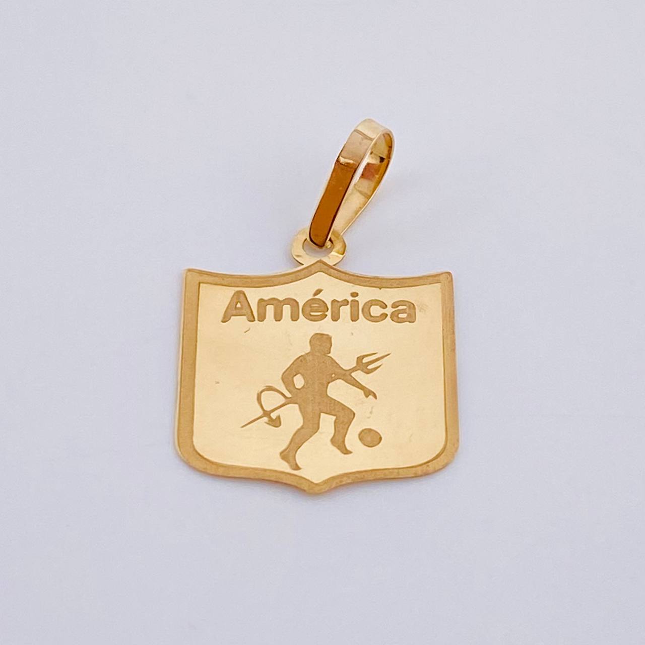 Dije Deportivo America 1.15gr / 2.9cm / Oro Amarillo 18K