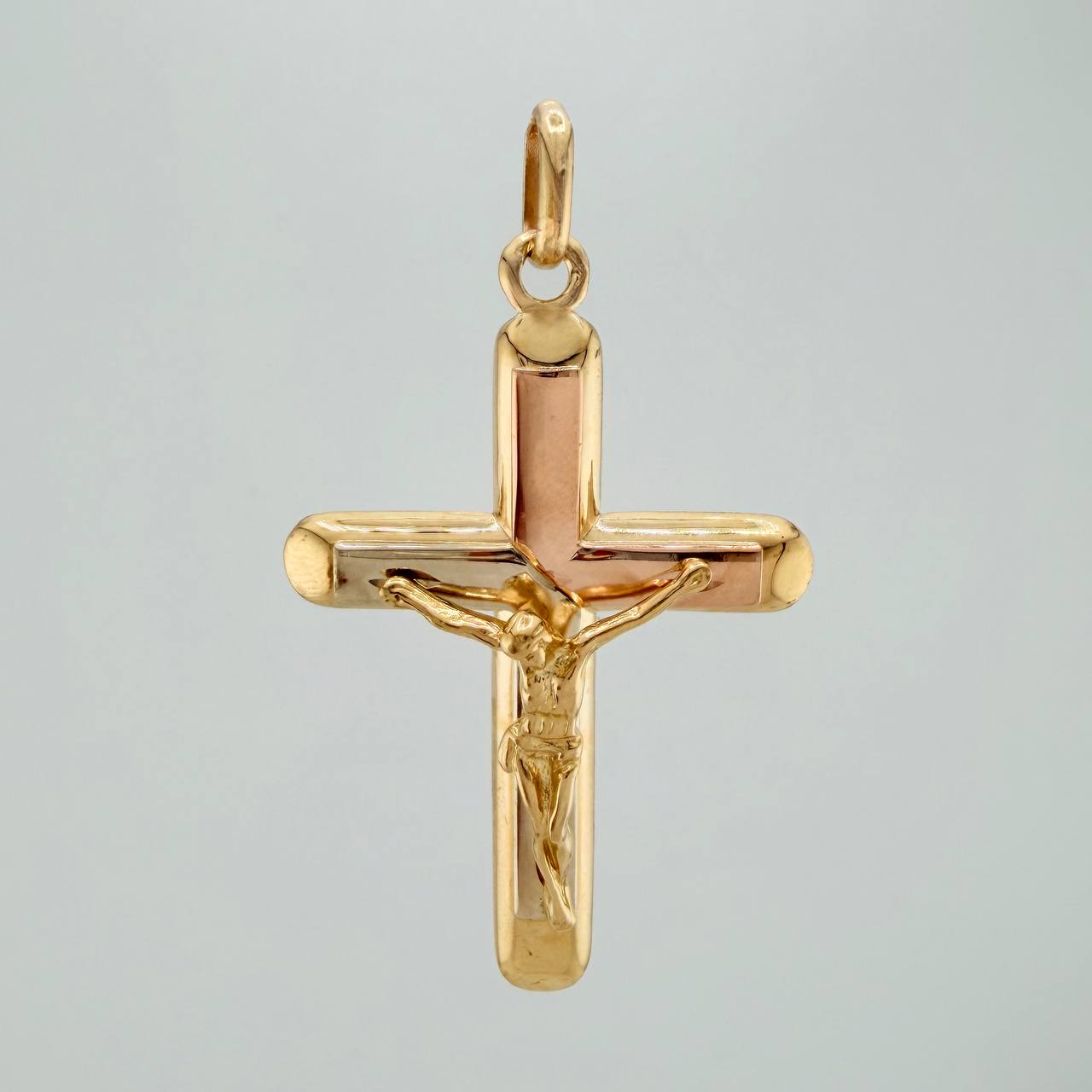Dije Cruz Cristo 5.75gr / 5cm / Tres Oros  18K $