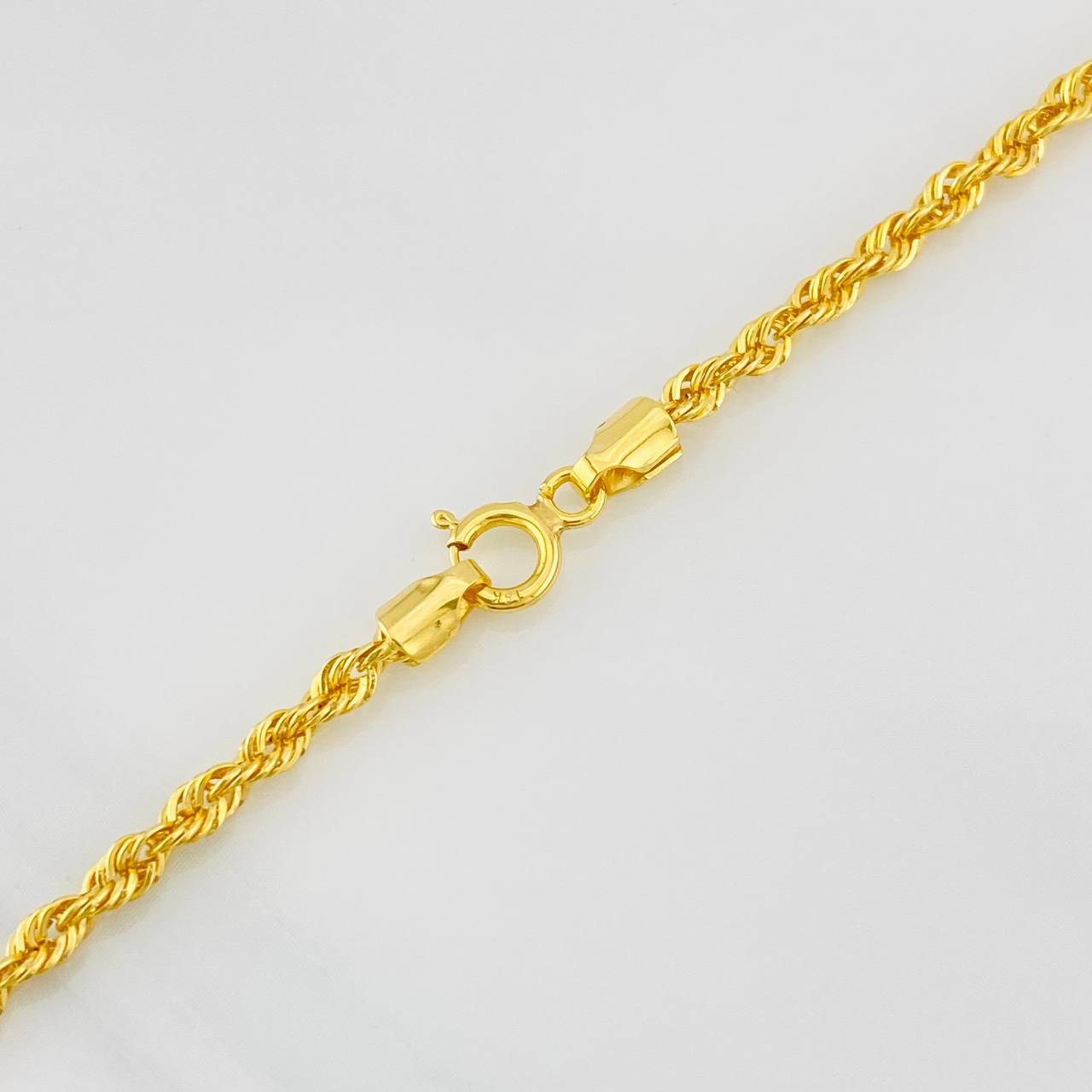 Cadena Lazo 2.7g / 50cm / 2.4mm Oro Amarillo 18K