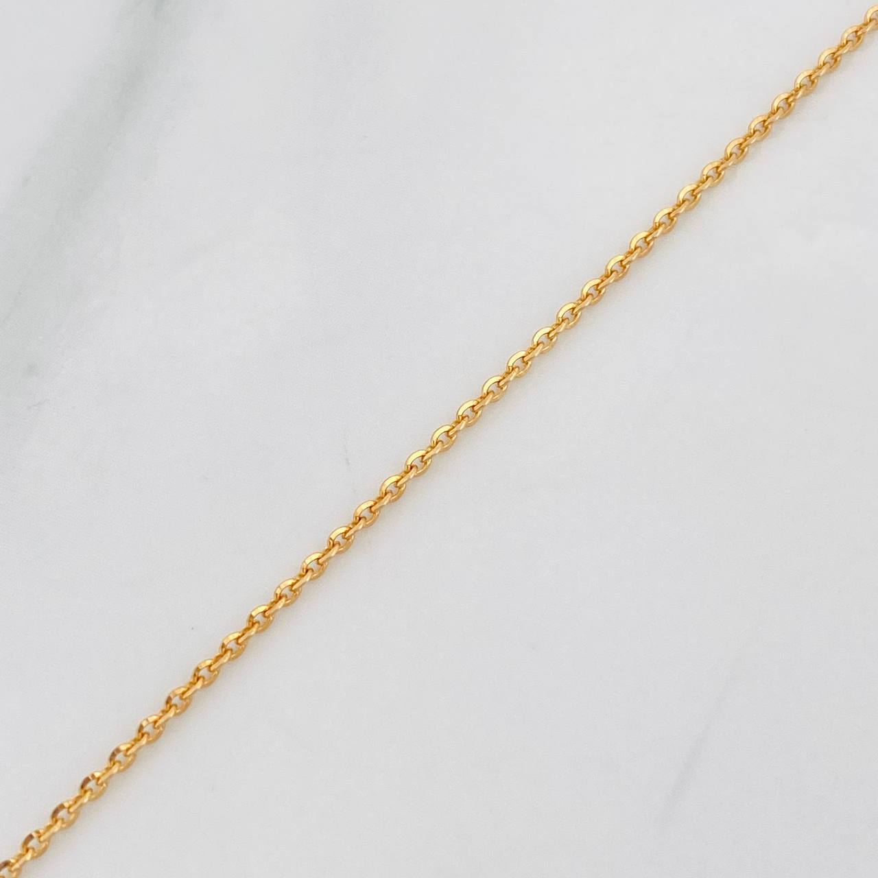 Pulso Aro Seguido 0.85g / 21.5cm / 0.8mm Oro Amarillo 18K