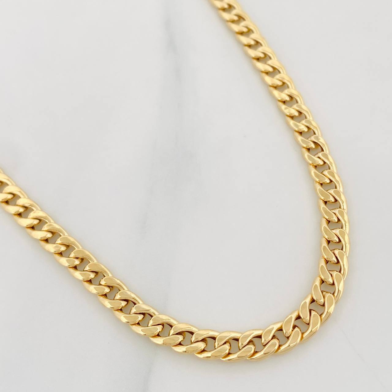Cadena Cubana 4.7g / 60cm / 4.25mm Oro Amarillo 18K