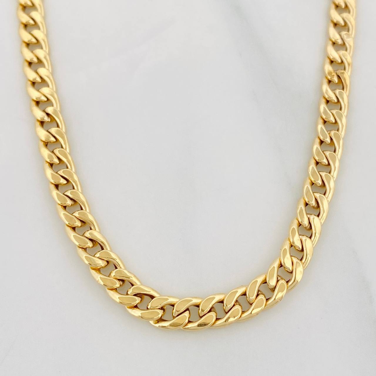 Cadena Cubana 5.7g / 70cm / 4.3mm Oro Amarillo 18K