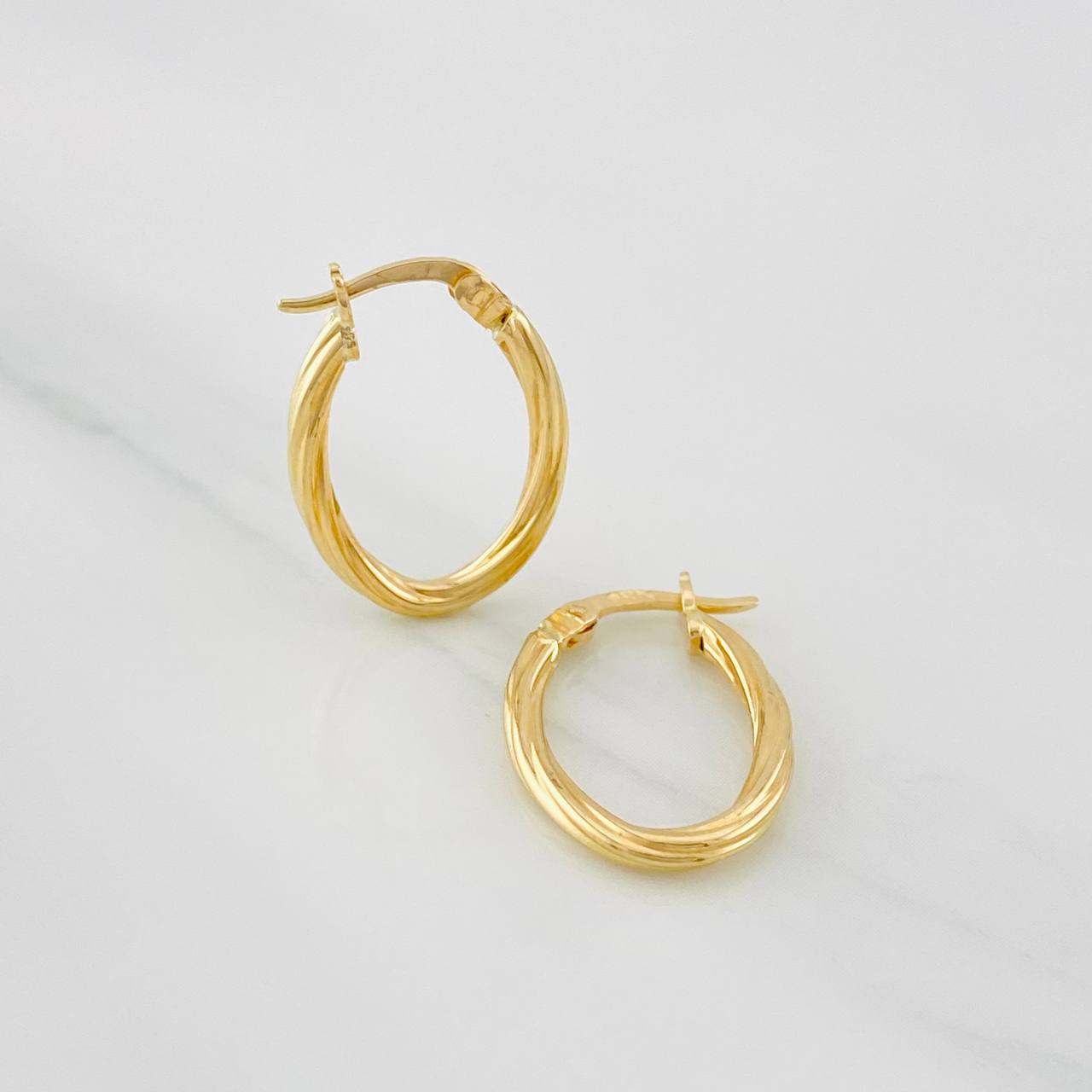 Candongas Mary Ovalada 1.1g / 2cm Oro Amarillo 18K