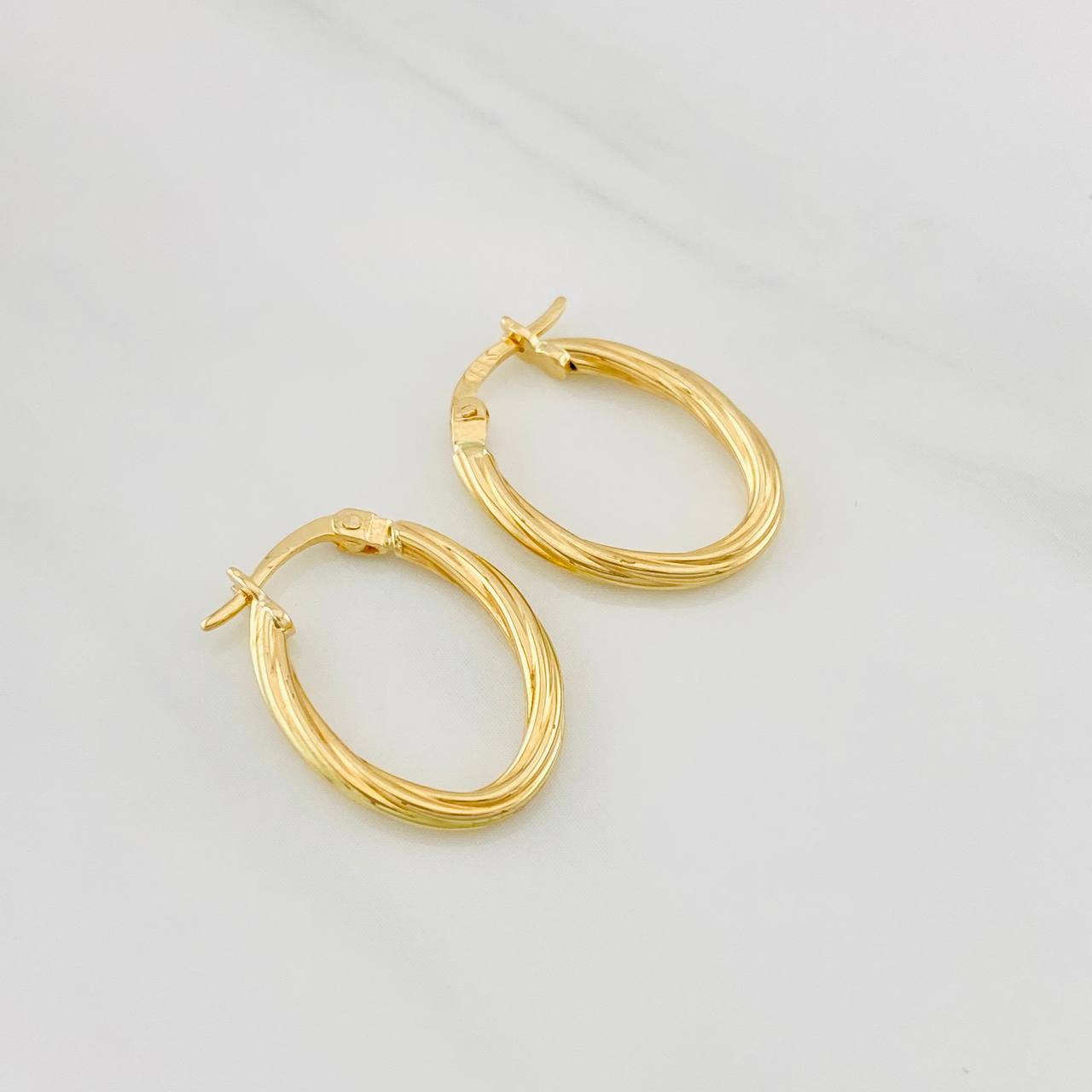 Candongas Mary Ovalada 1.1g / 2cm Oro Amarillo 18K