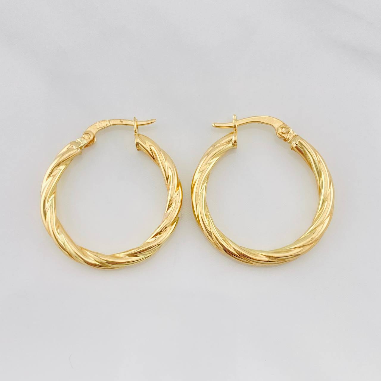 Candongas Mary 1.8g / 2.03cm Oro Amarillo 18K