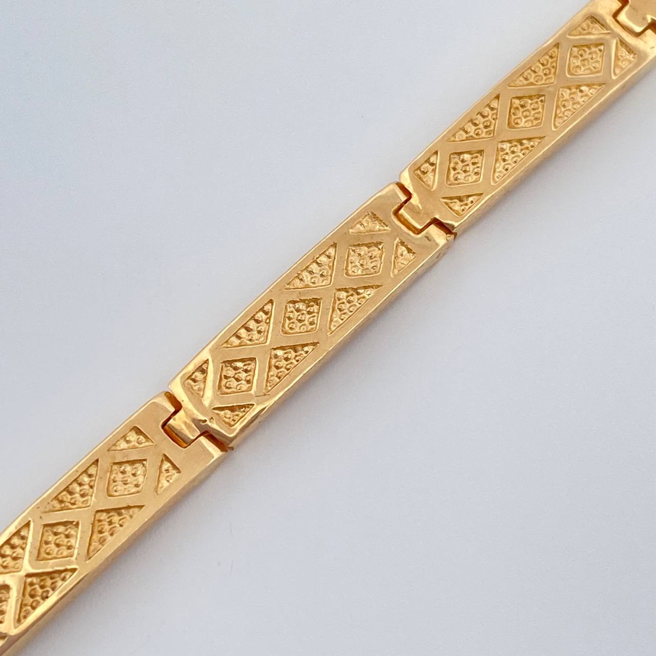 Pulso Reticulado Flor Corazones 11.3gr / 18.6cm / 4mm Oro Amarillo 18K %