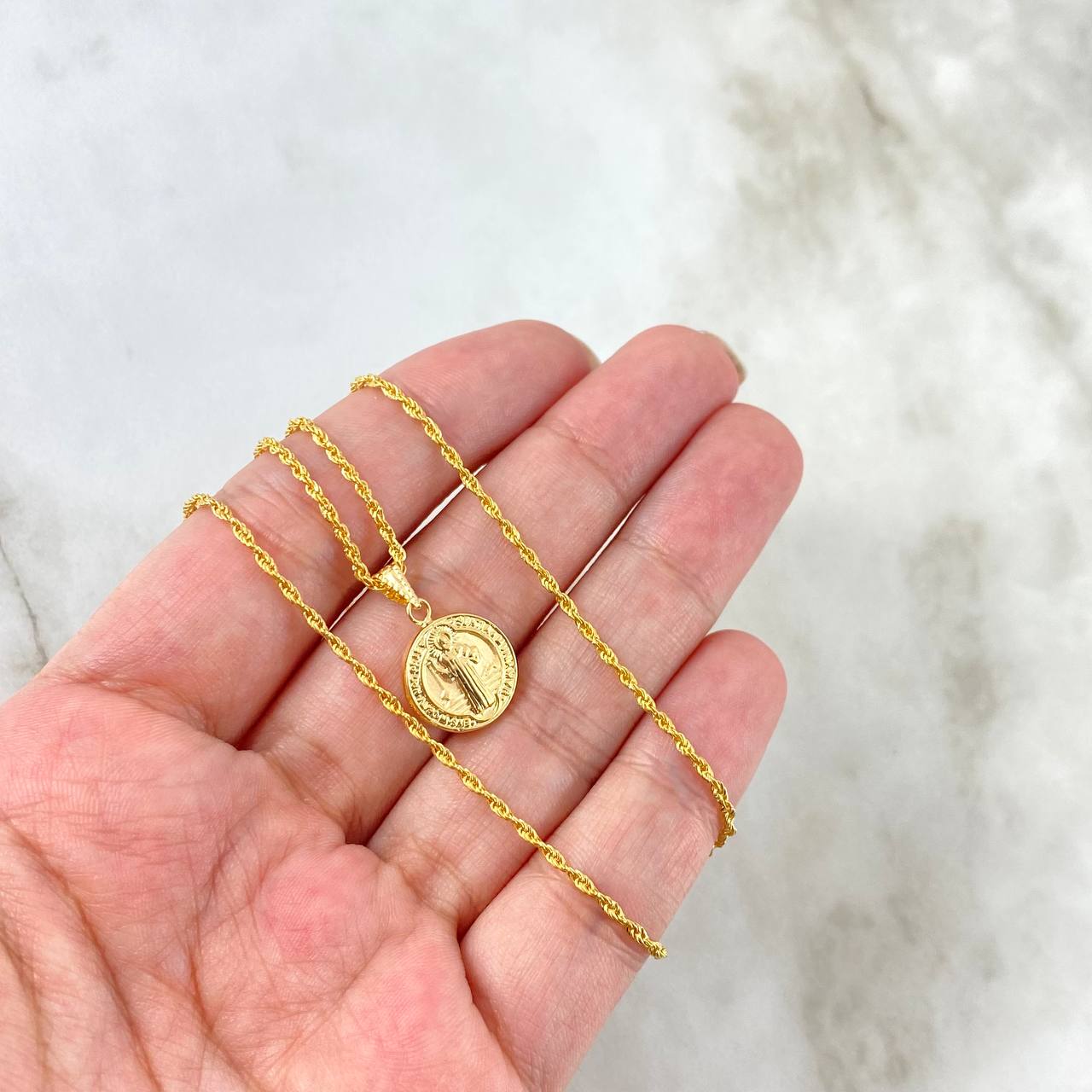 Cadena Lazo 1.3gr / 50cm + Dije San Benito 0.75gr / 2cm Oro Amarillo (Oferta)