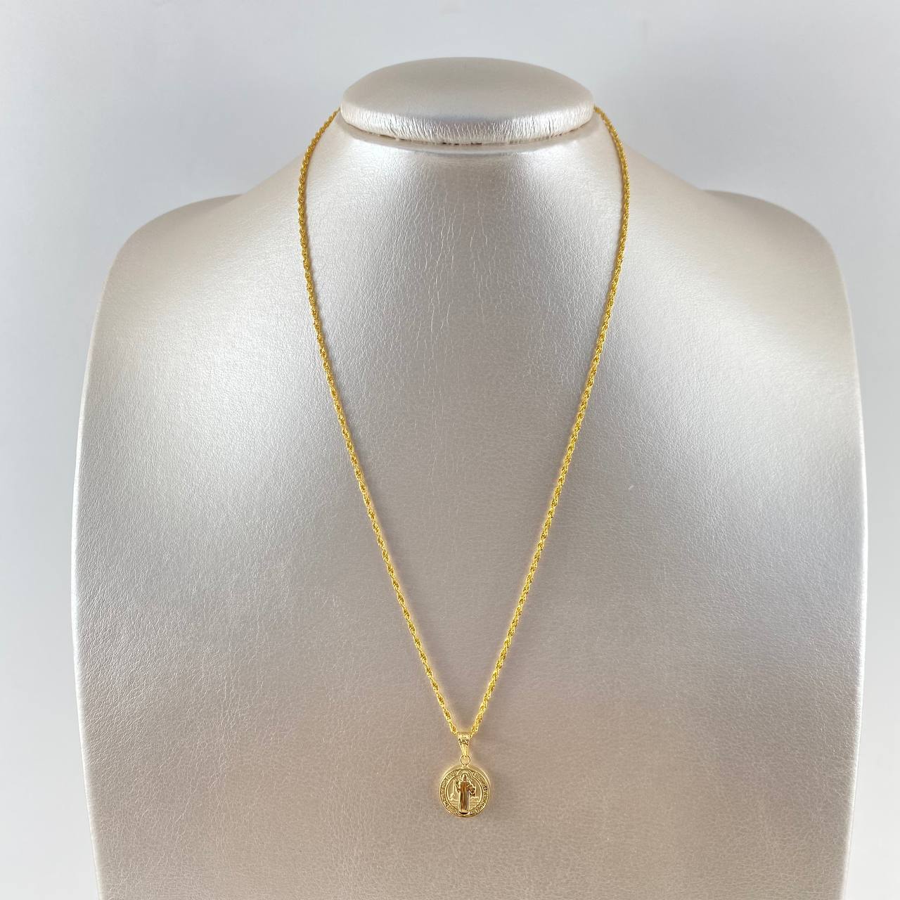 Cadena Lazo 1.15gr / 45cm + Dije San Benito 0.75gr / 2cm Oro Amarillo (Oferta)