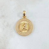 Dije Medalla Letra A 4.65gr / 3.1cm / Circones Blancos Oro Amarillo 18K