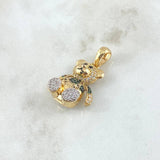 Dije Oso Articulado 6.2gr / 2.5cm /  Overol Circones Blancos - Verdes - Ojos Negros Oro Amarillo 18K