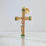 Dije Cristo Latino Abultado 8.35gr / 5cm / Circones Blancos Verdes Tres Oros 18K
