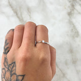 Anillo Solitario Liso 1.3gr / T5 3/4 / Circon Blanco Oro Blanco 18K