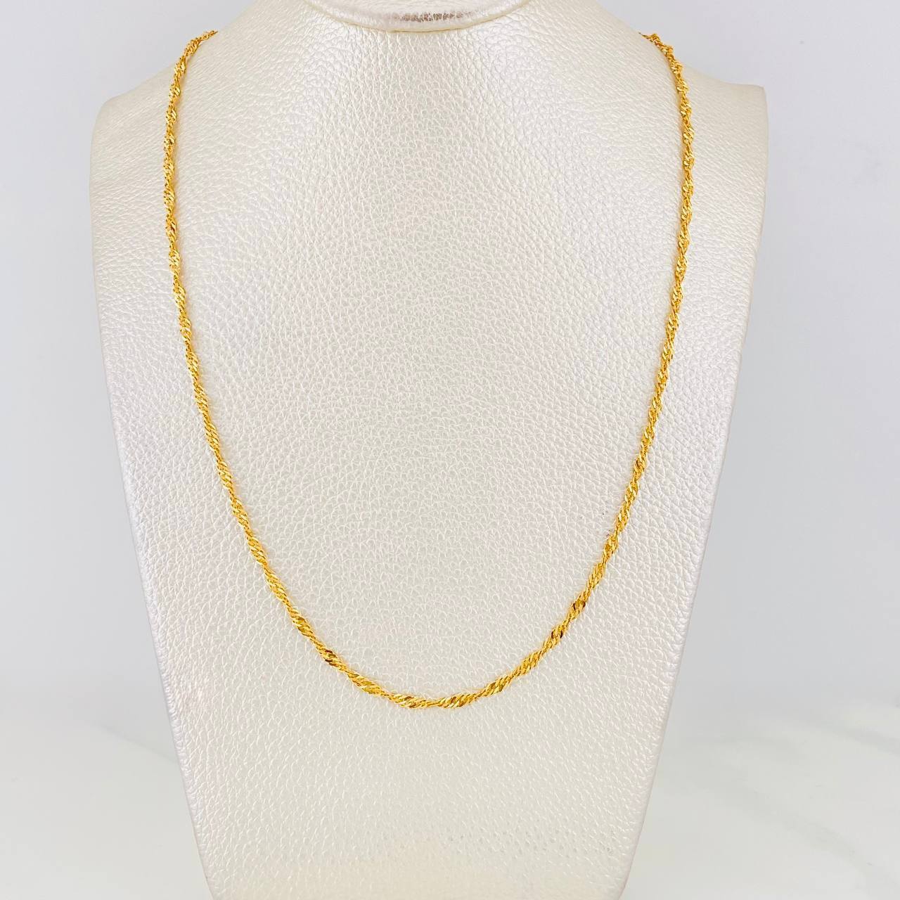 Cadena Singapur 5.55g / 60cm / 2.24mm Oro Amarillo 18K