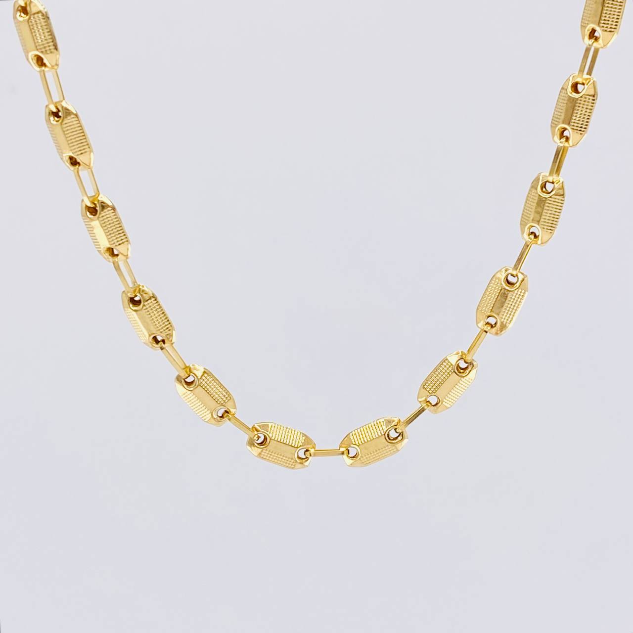 Cadena Rustica Punteada 9.2g / 50cm / 4.3mm Oro Amarillo 18K