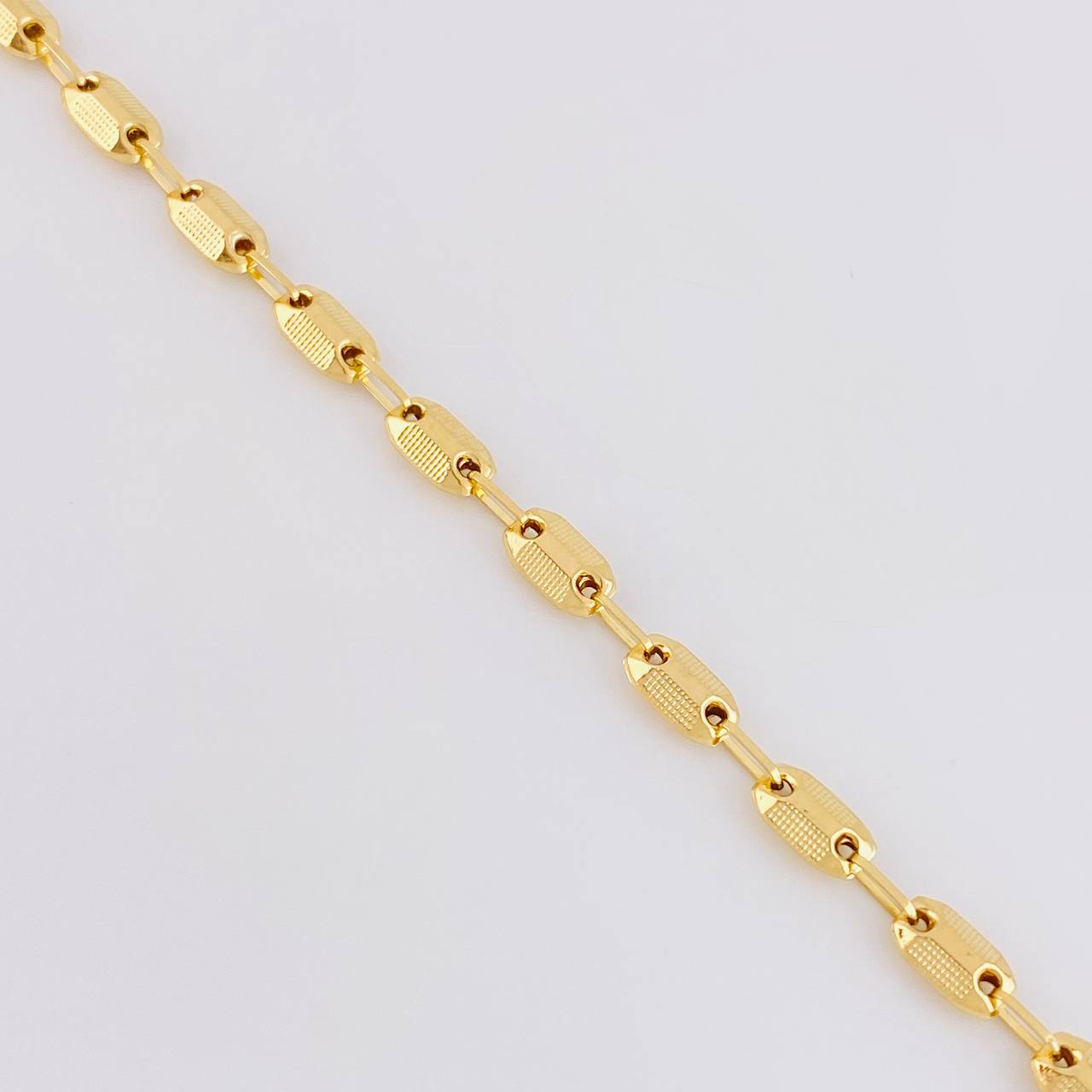 Cadena Rustica Punteada 9.2g / 50cm / 4.3mm Oro Amarillo 18K