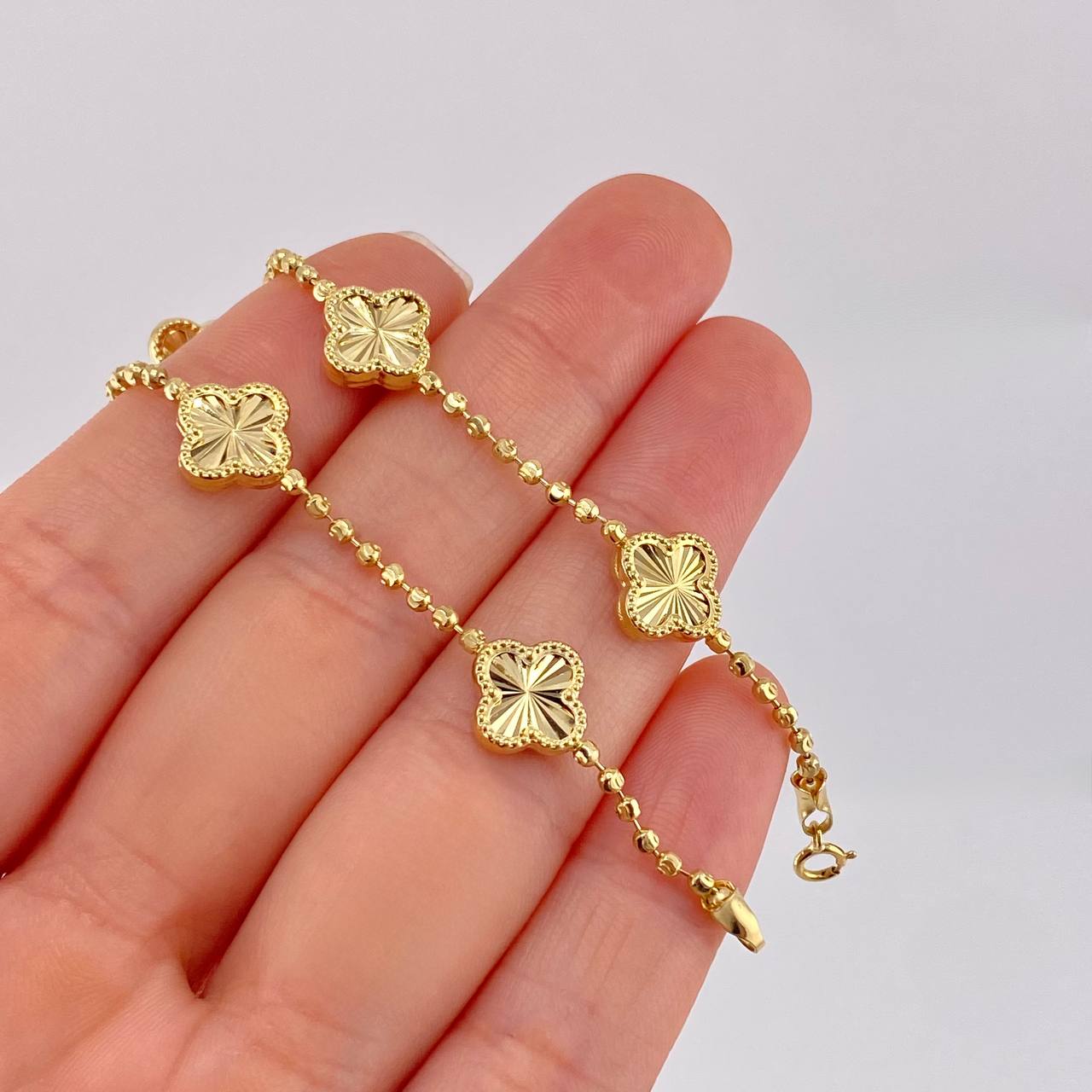 Pulso Militar Trebol Diamantado 4.7g / 17.2cm / 1.9mm Oro Amarillo 18K